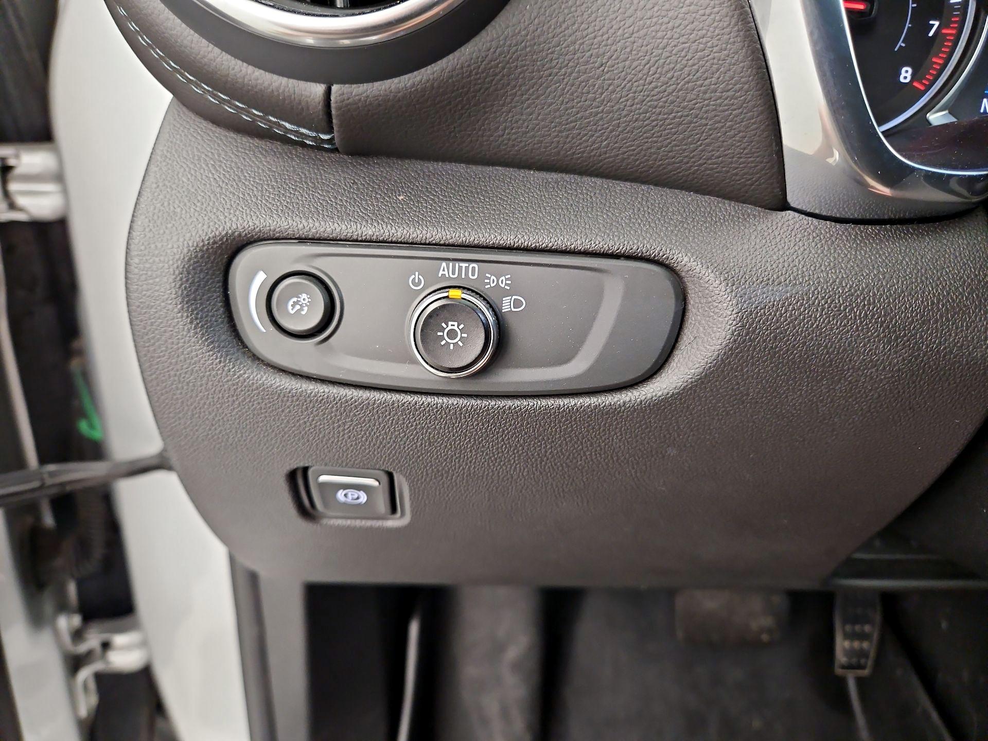 Thumbnail: 2021 Chevrolet Blazer - 13