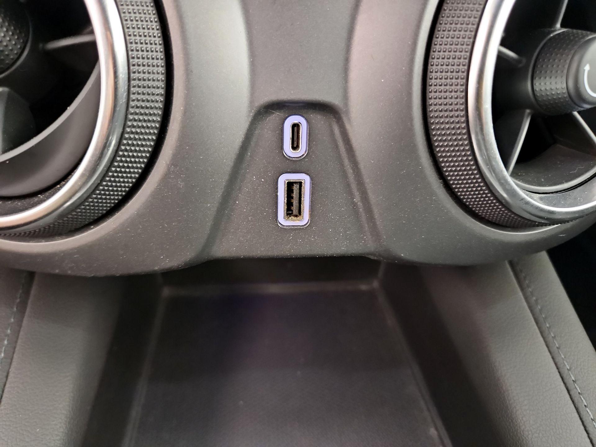 Thumbnail: 2021 Chevrolet Blazer - 18