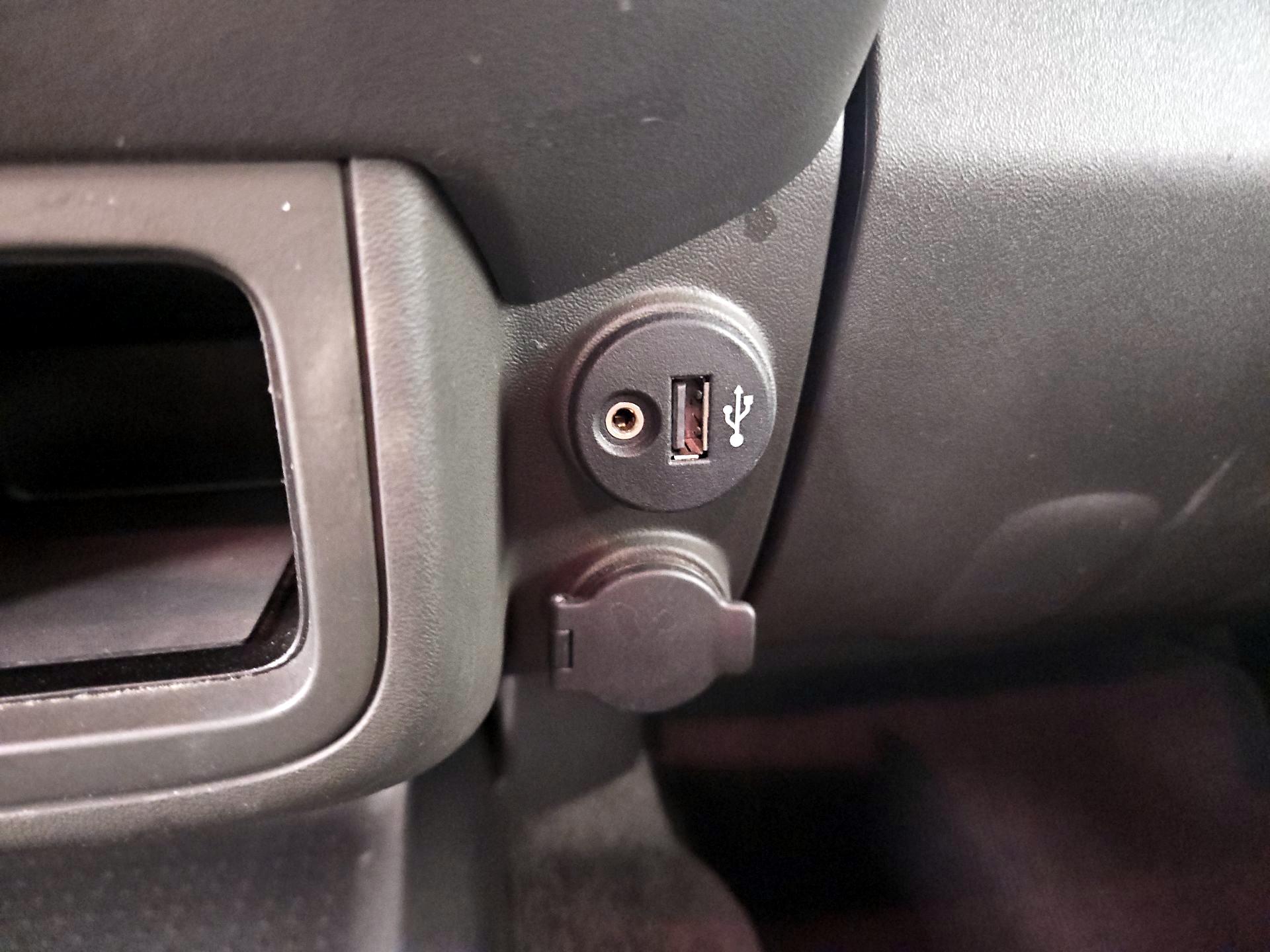 Thumbnail: 2017 Nissan Frontier - 17