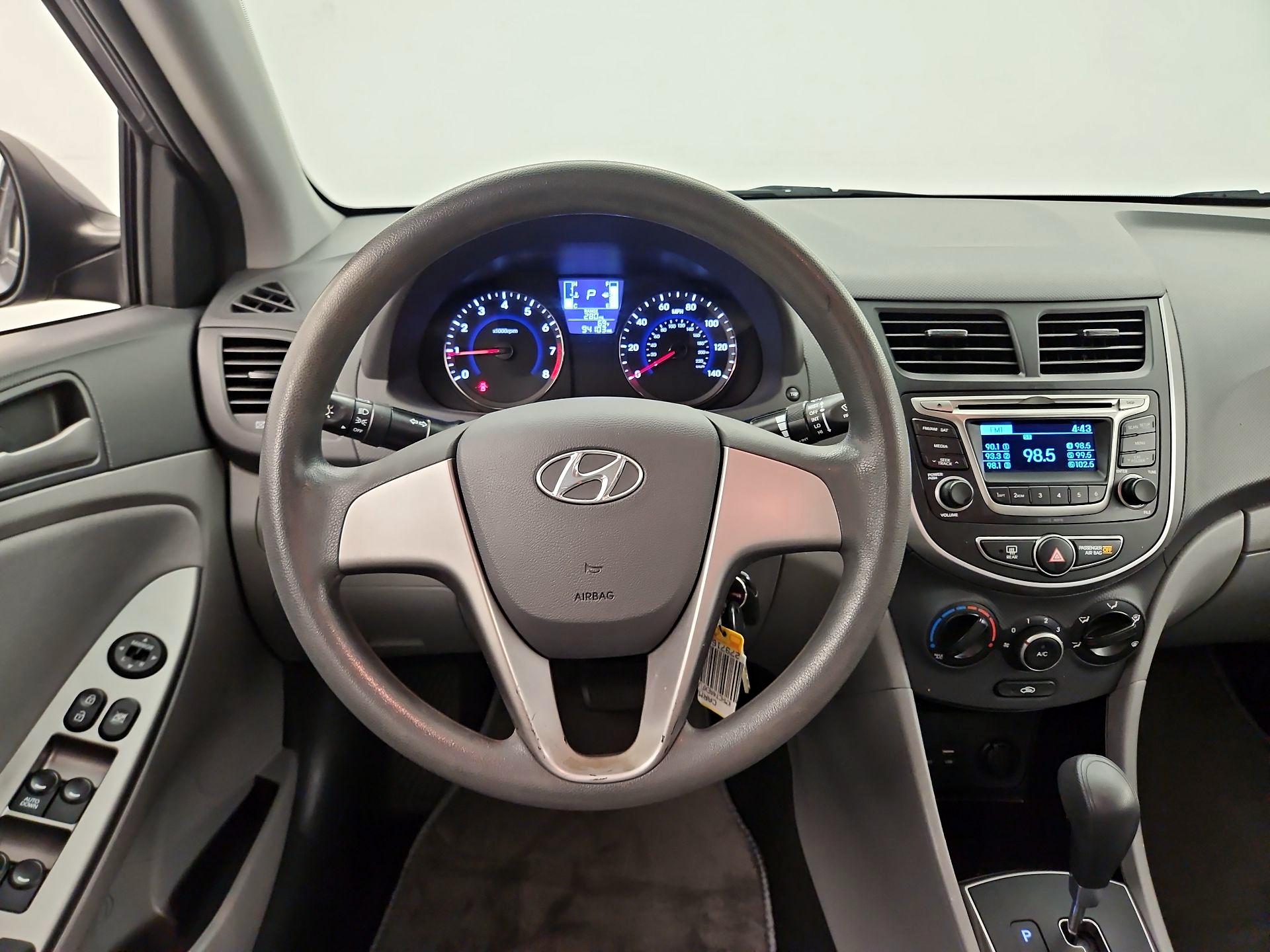 Thumbnail: 2015 Hyundai Accent - 10