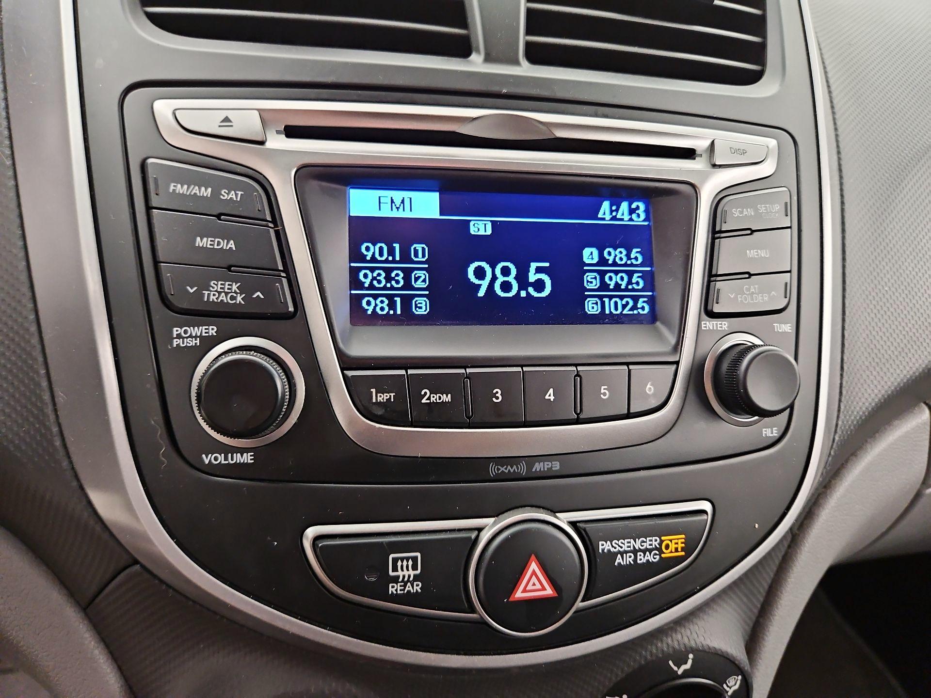 Thumbnail: 2015 Hyundai Accent - 14