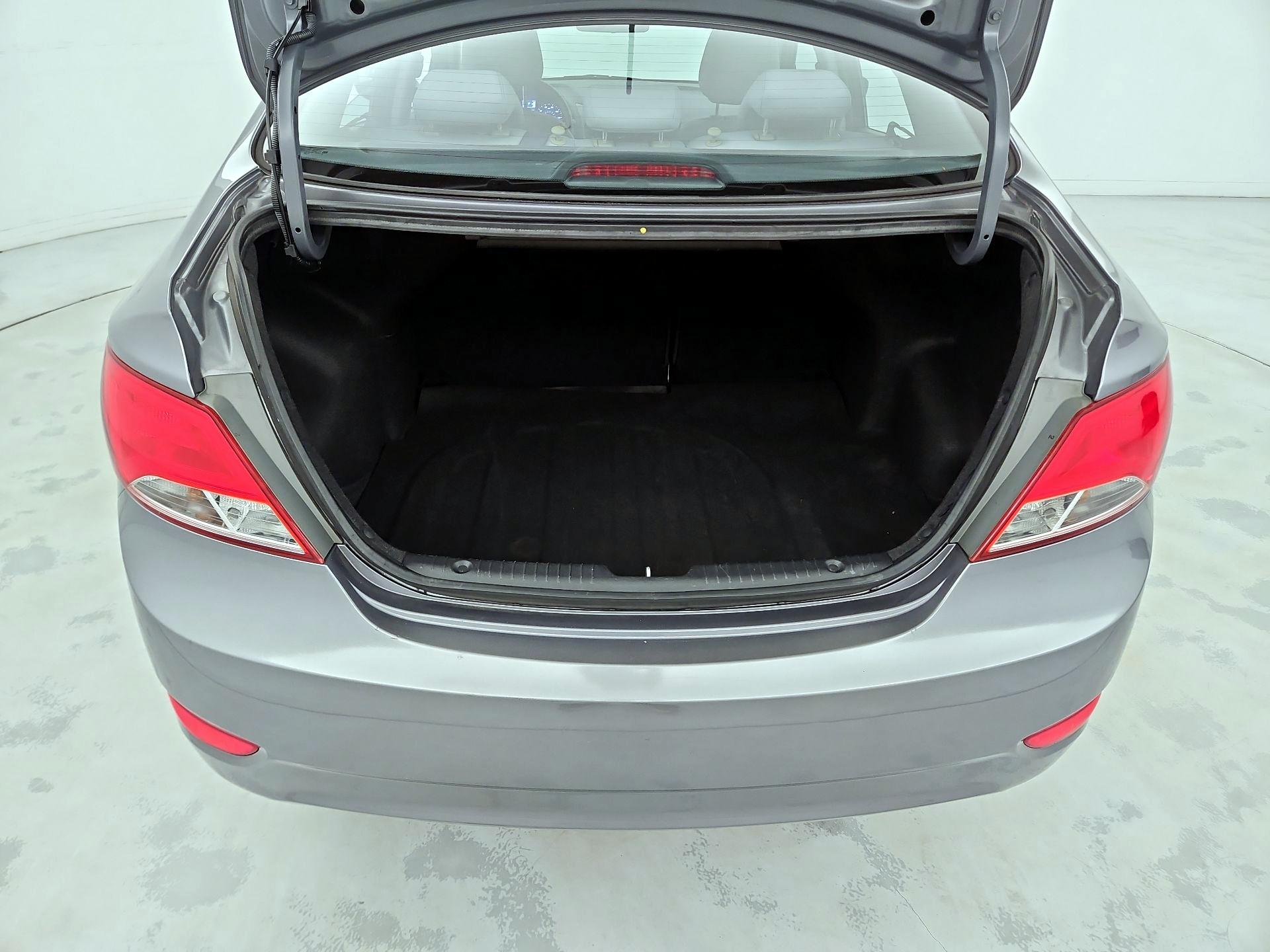 Thumbnail: 2015 Hyundai Accent - 19