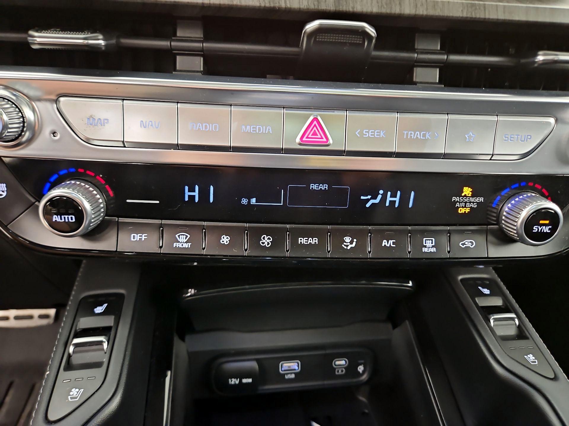 Thumbnail: 2023 Kia Telluride - 17