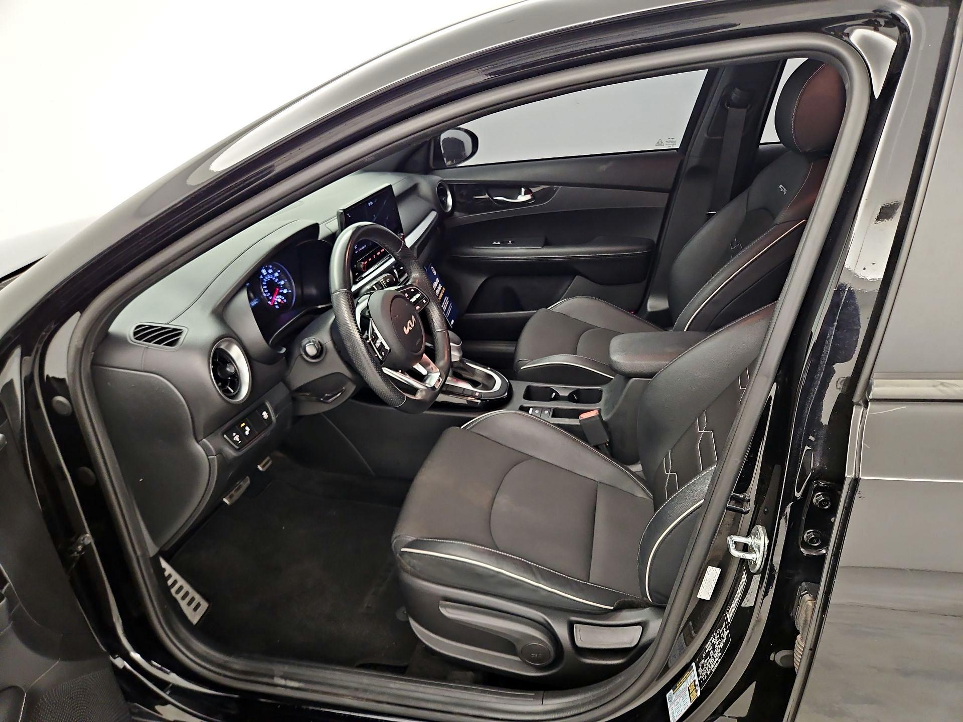 Thumbnail: 2022 Kia Forte - 11