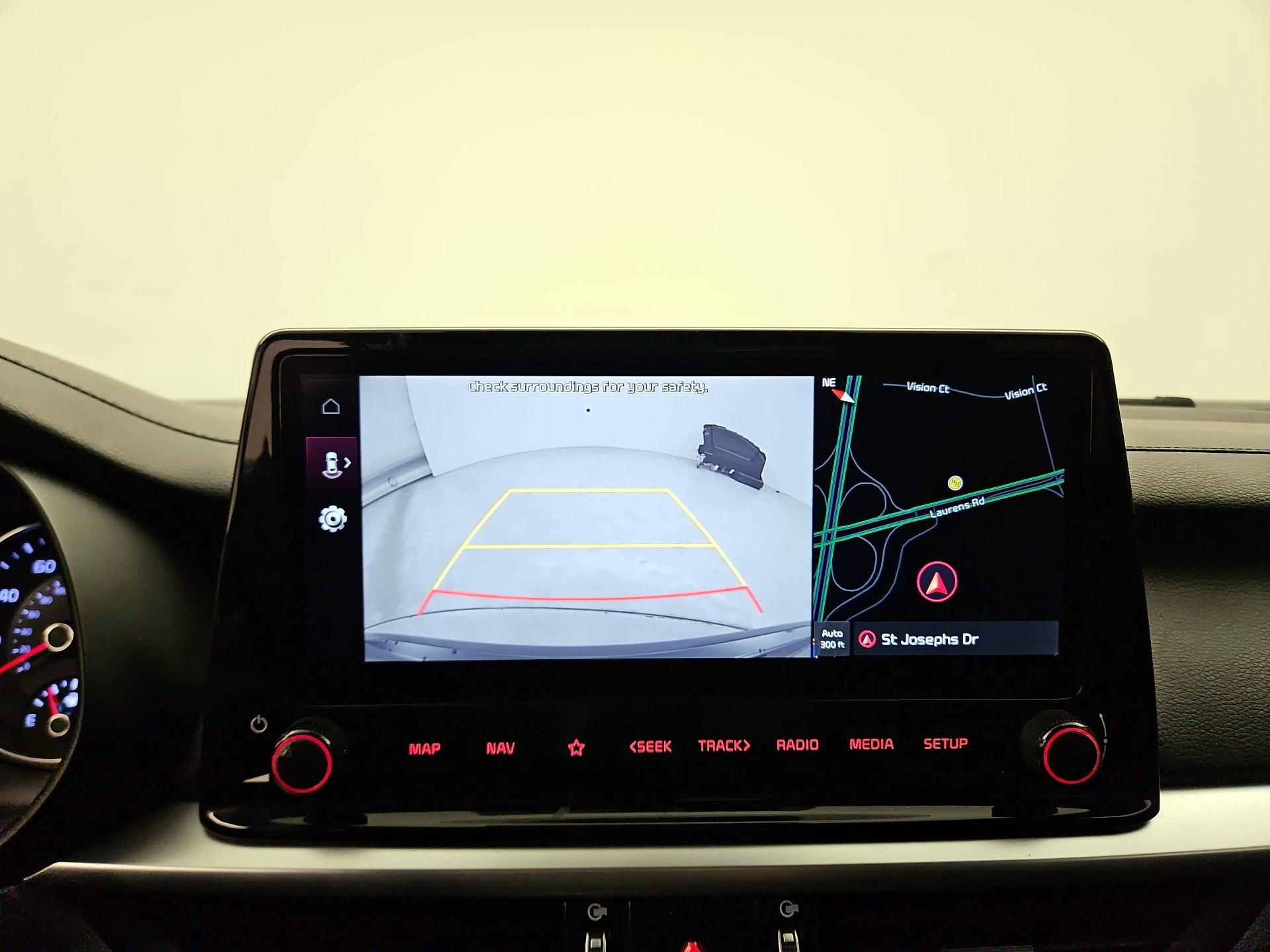 Thumbnail: 2022 Kia Forte - 15