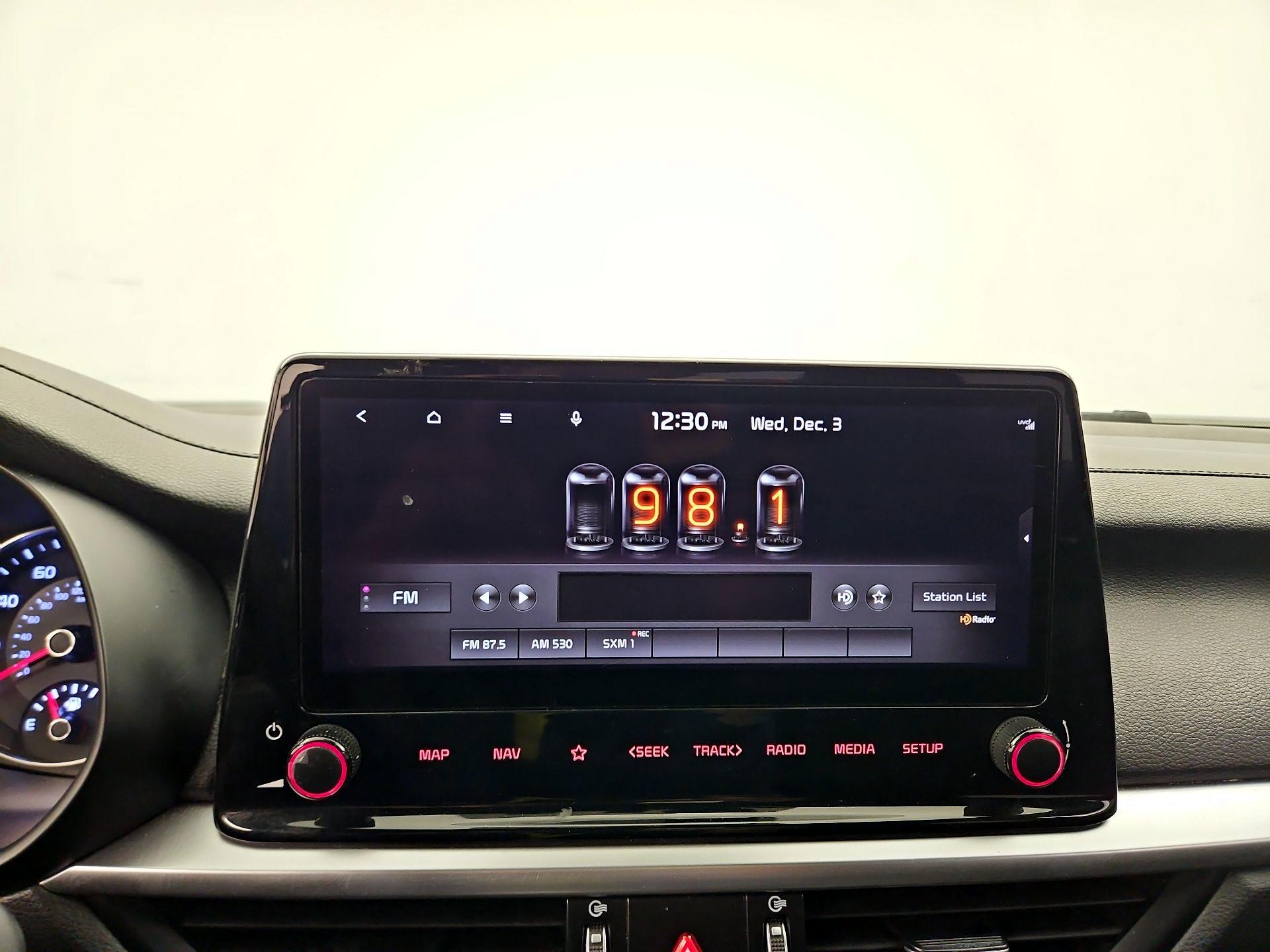 Thumbnail: 2022 Kia Forte - 16