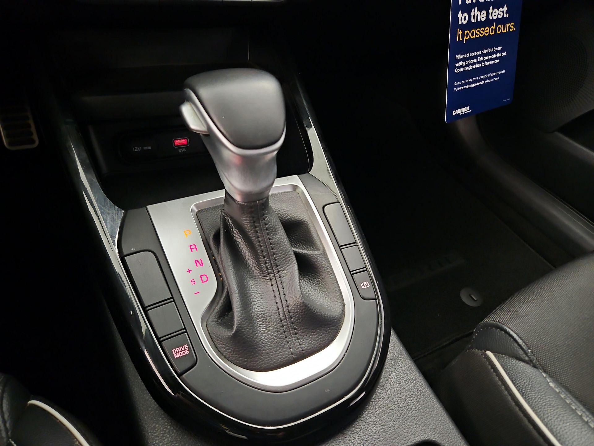 Thumbnail: 2022 Kia Forte - 18