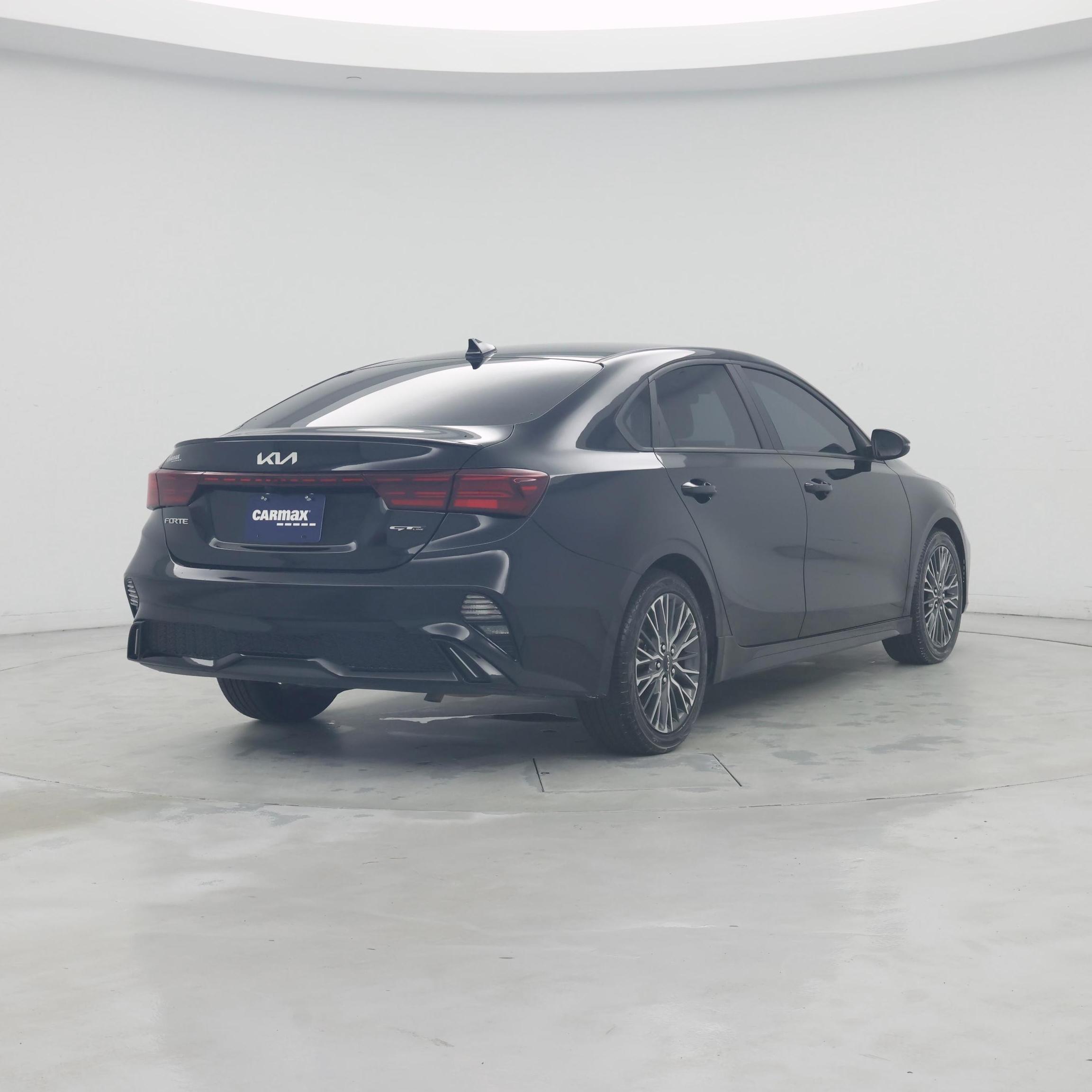 Thumbnail: 2022 Kia Forte - 8