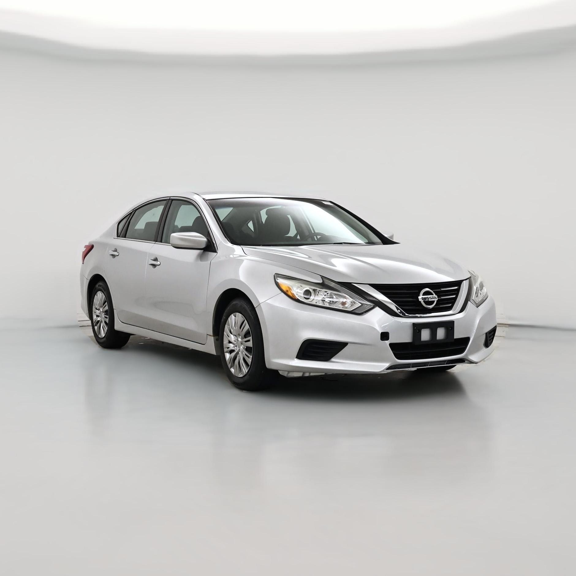 Thumbnail: 2016 Nissan Altima - 1