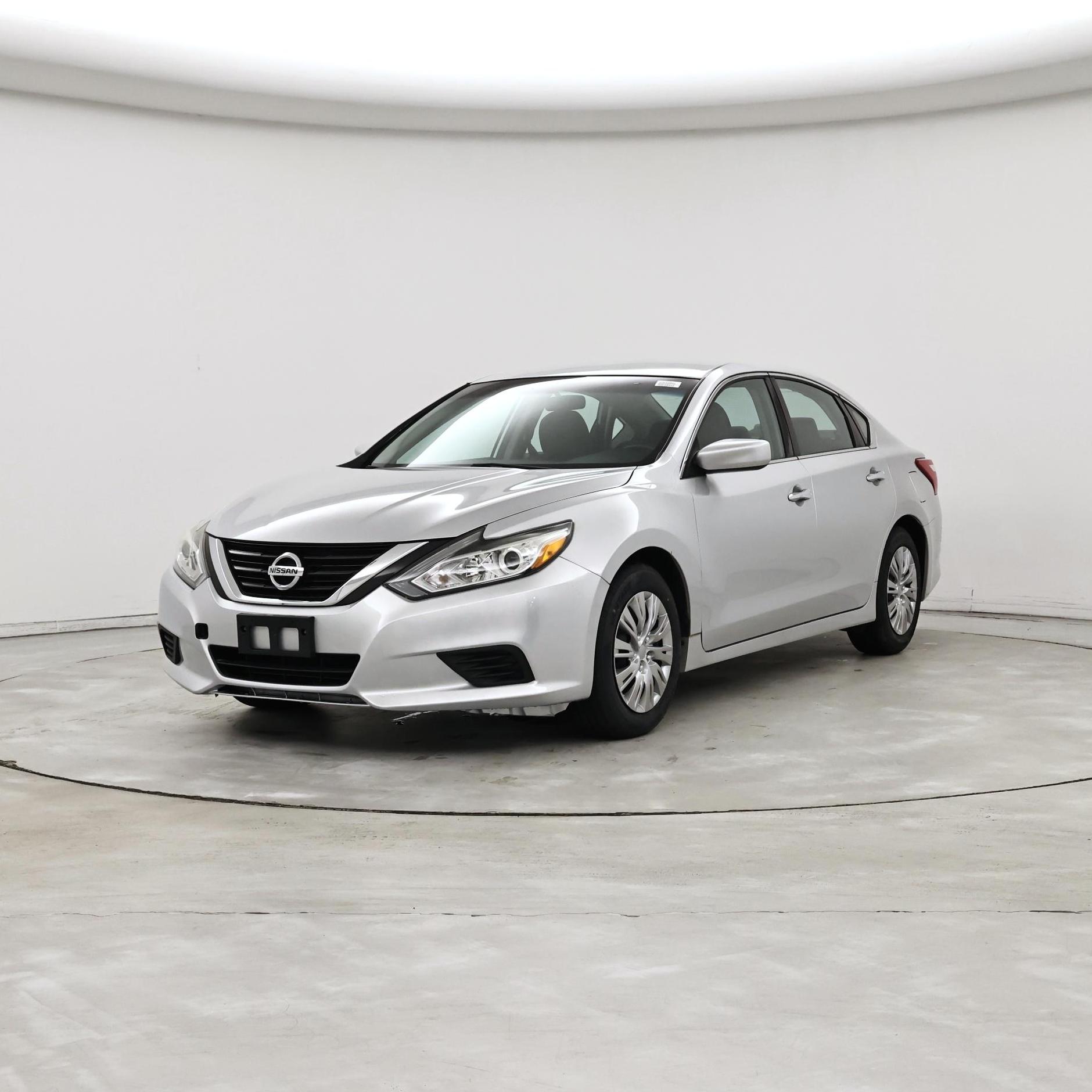 Thumbnail: 2016 Nissan Altima - 4