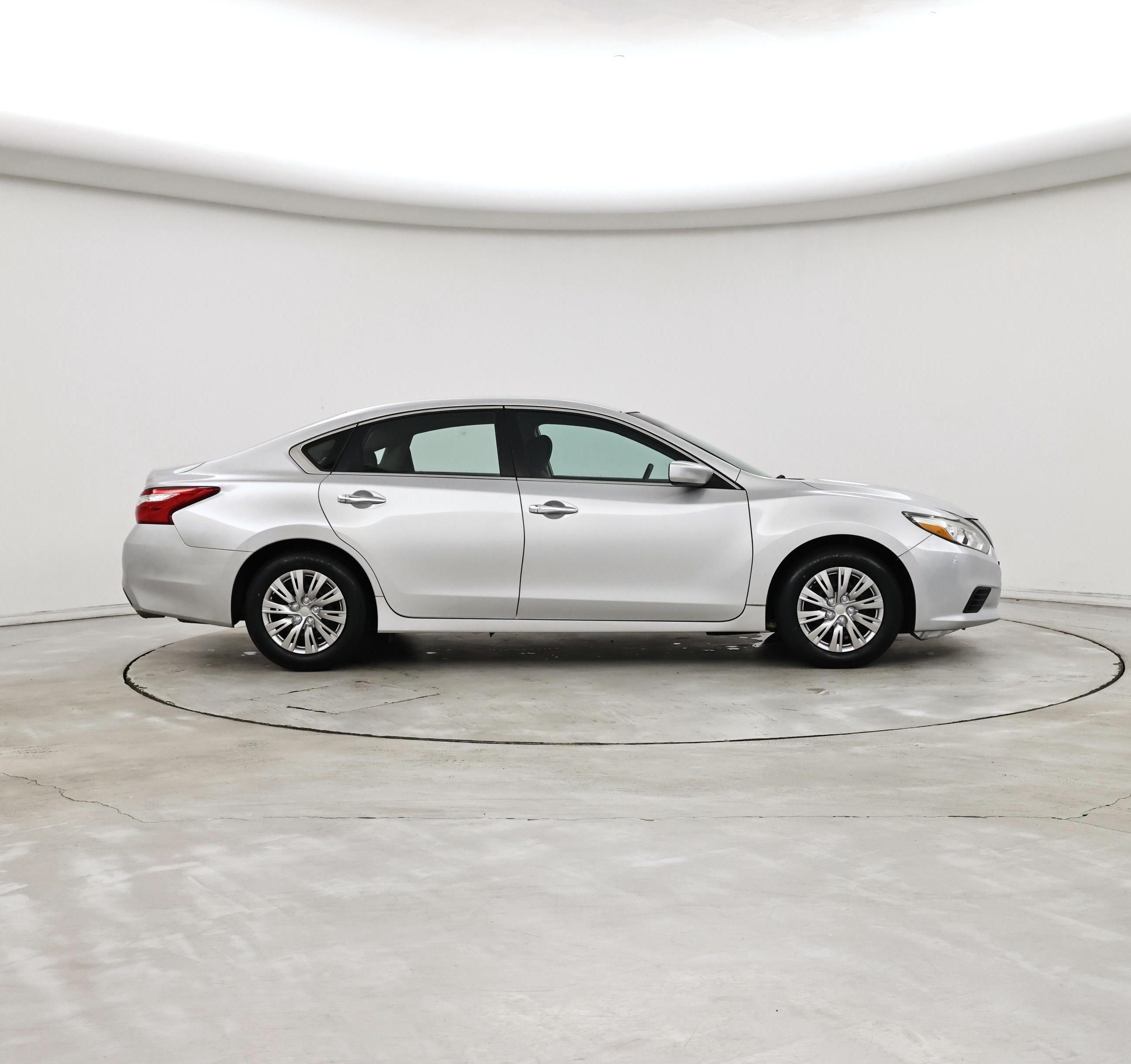 Thumbnail: 2016 Nissan Altima - 7