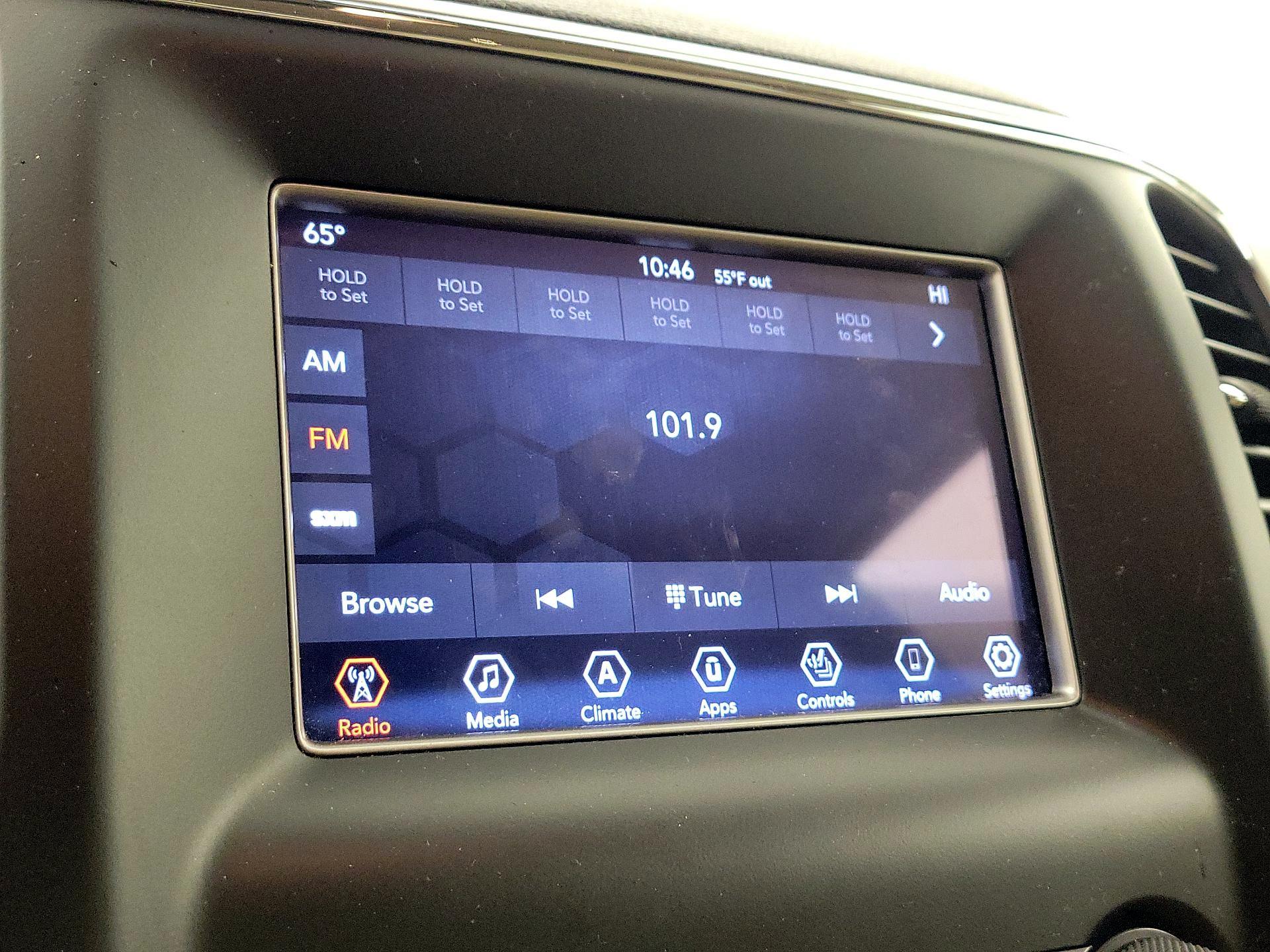 Thumbnail: 2018 Jeep Grand Cherokee - 15