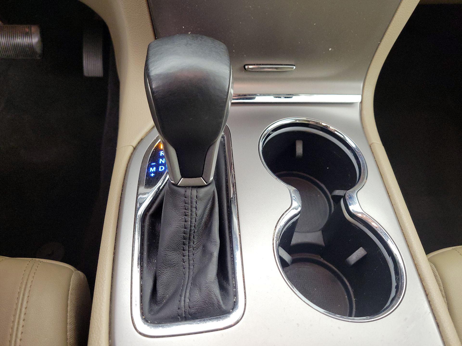 Thumbnail: 2018 Jeep Grand Cherokee - 17