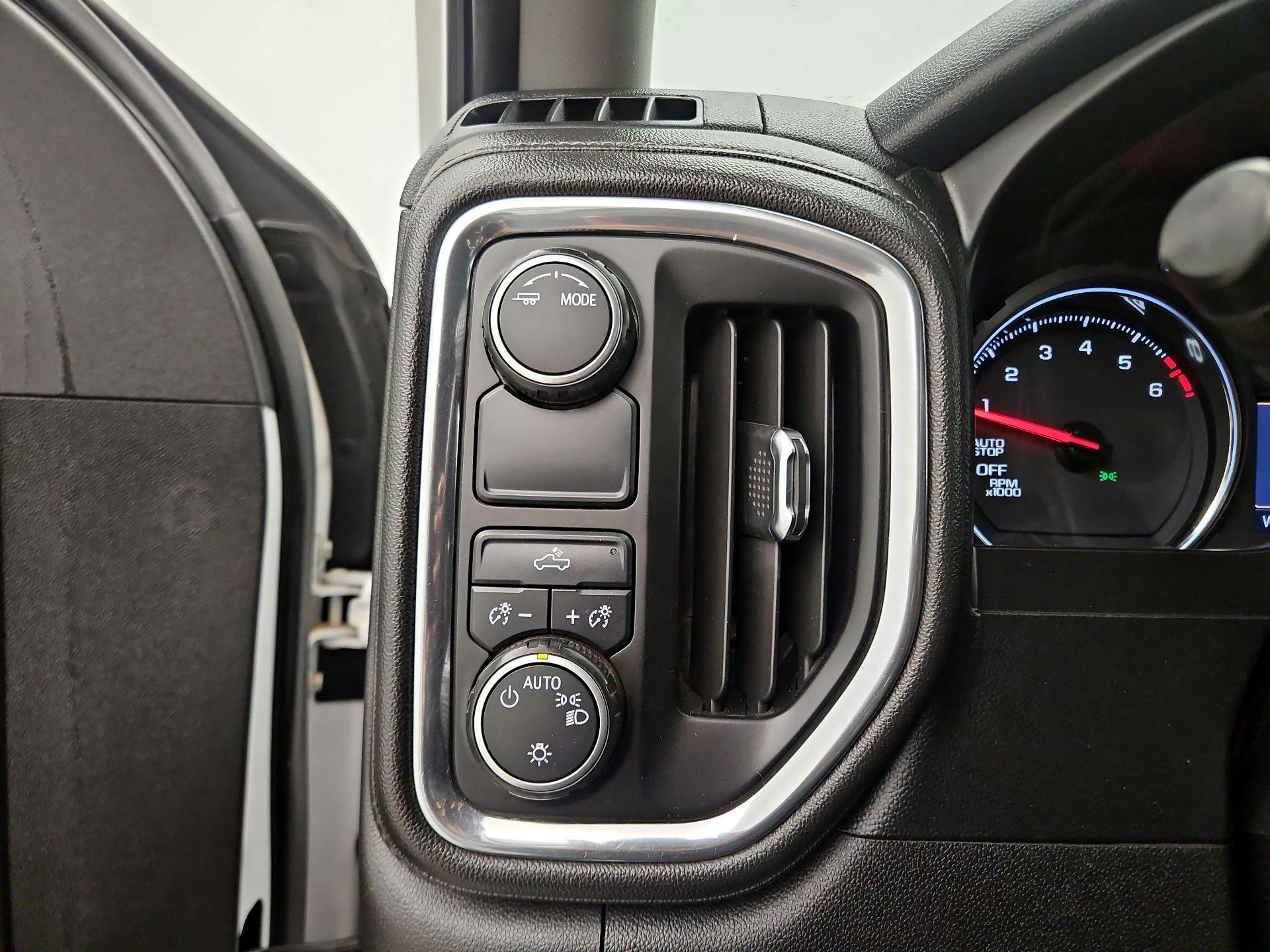 Thumbnail: 2020 Chevrolet Silverado 1500 - 13