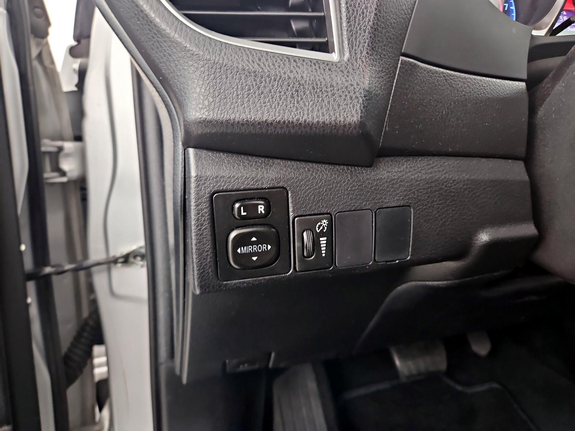 Thumbnail: 2016 Toyota Corolla - 13