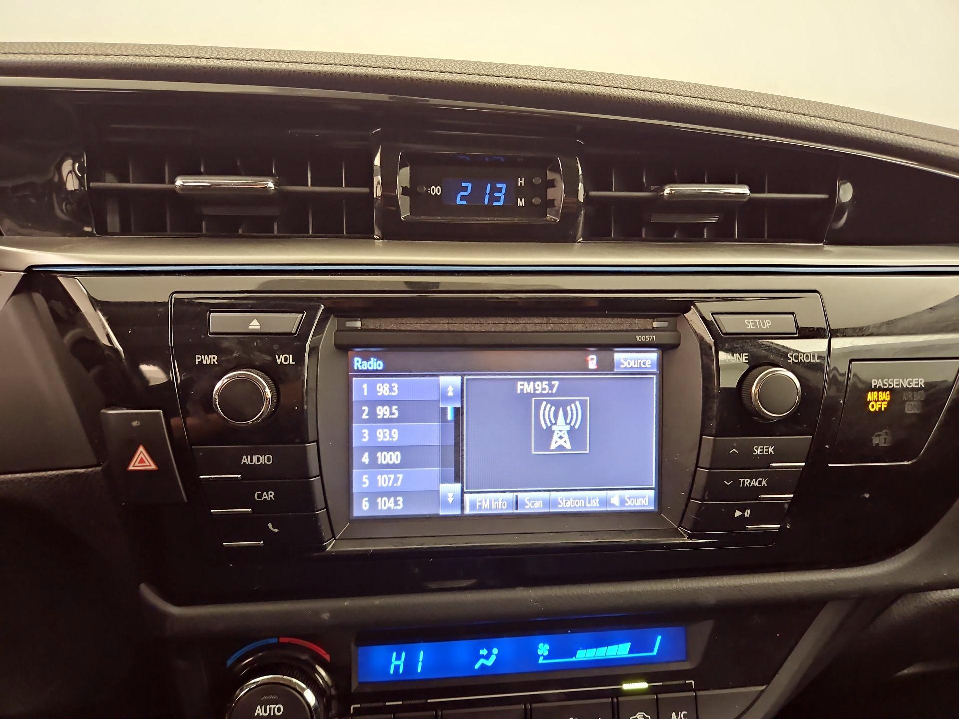 Thumbnail: 2016 Toyota Corolla - 15