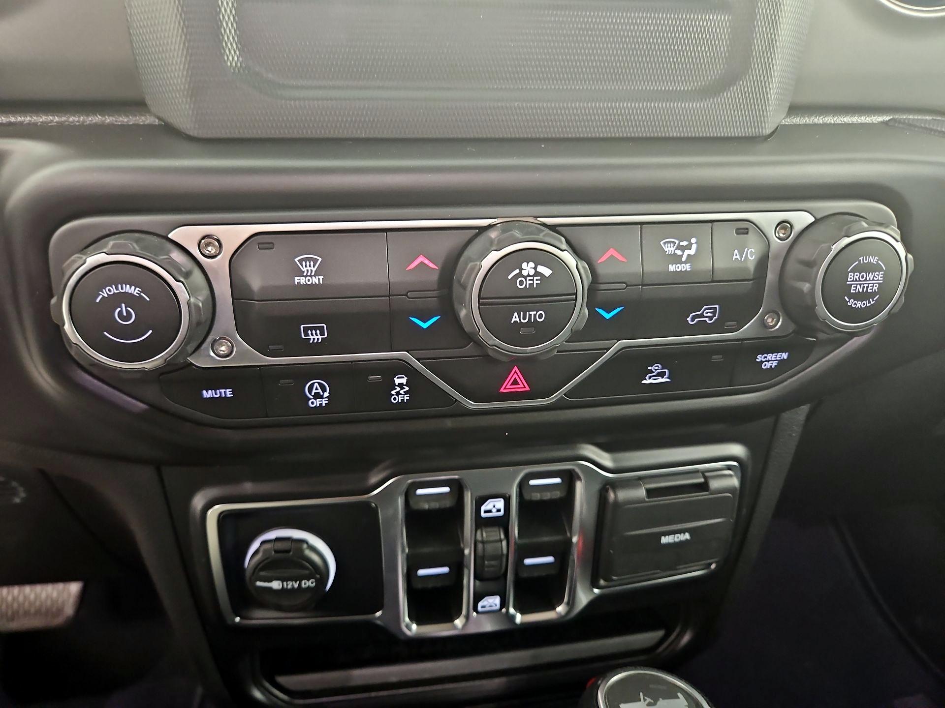 Thumbnail: 2021 Jeep Wrangler - 16