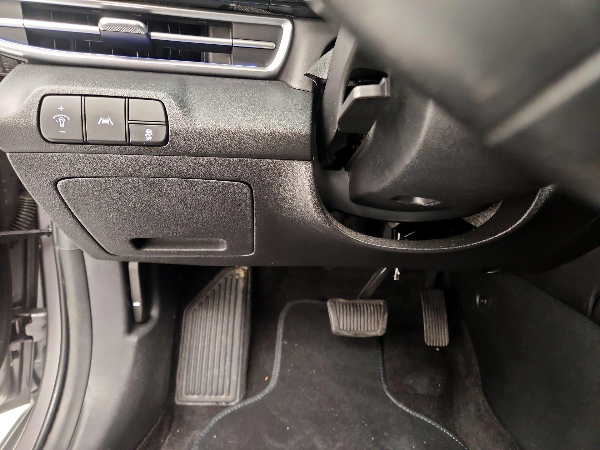 Thumbnail: 2023 Hyundai Elantra - 13