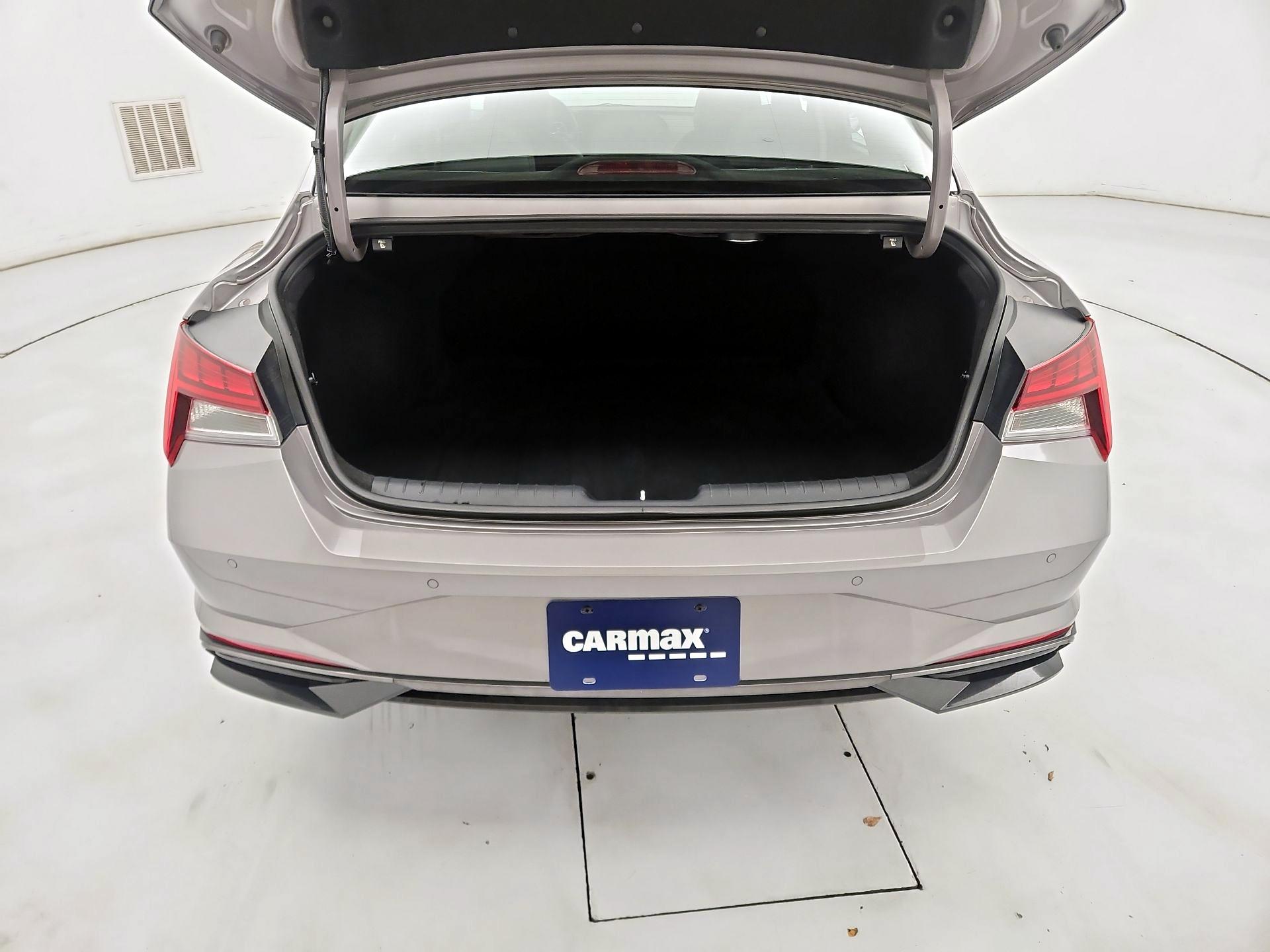 Thumbnail: 2023 Hyundai Elantra - 20