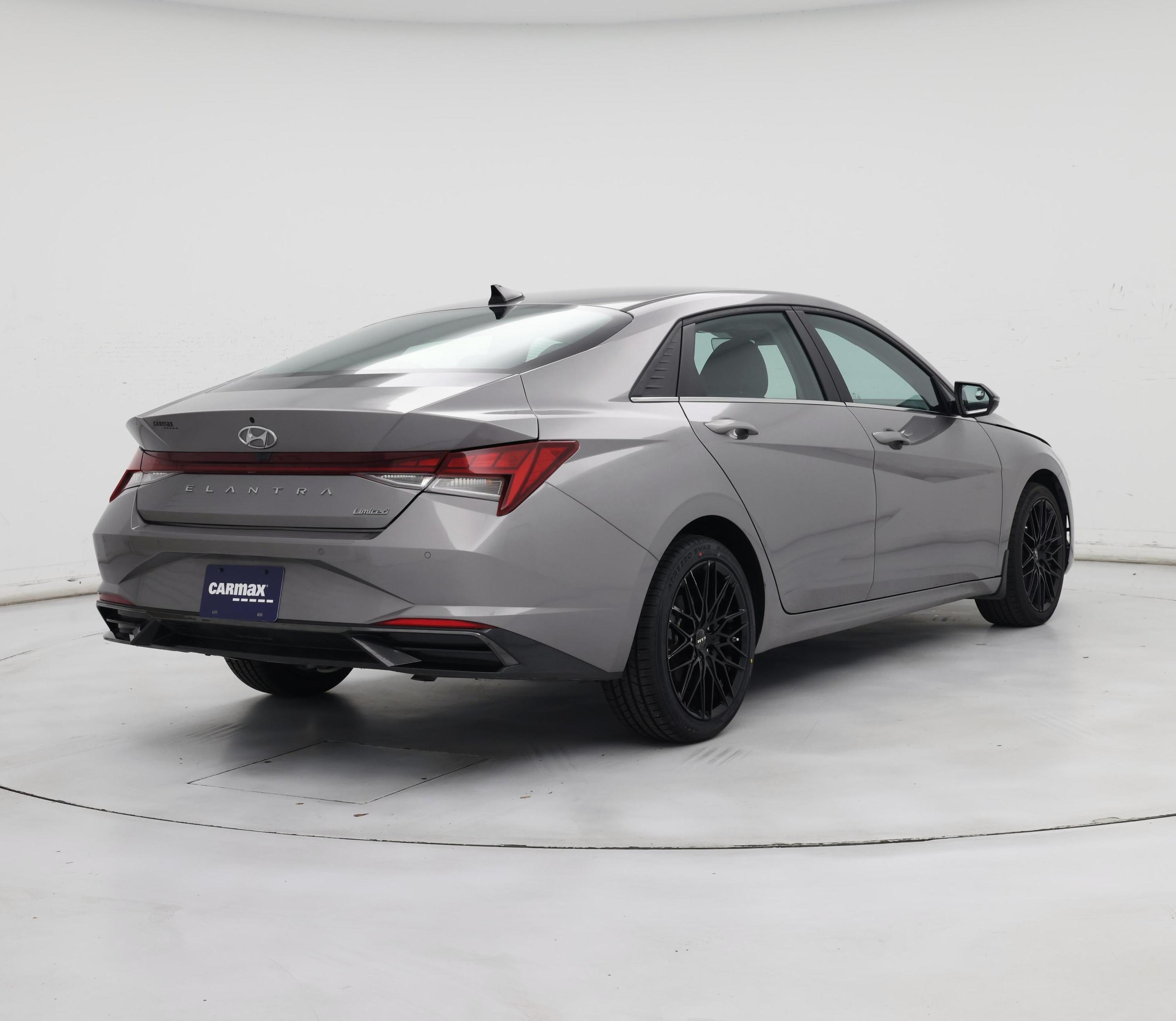 Thumbnail: 2023 Hyundai Elantra - 8