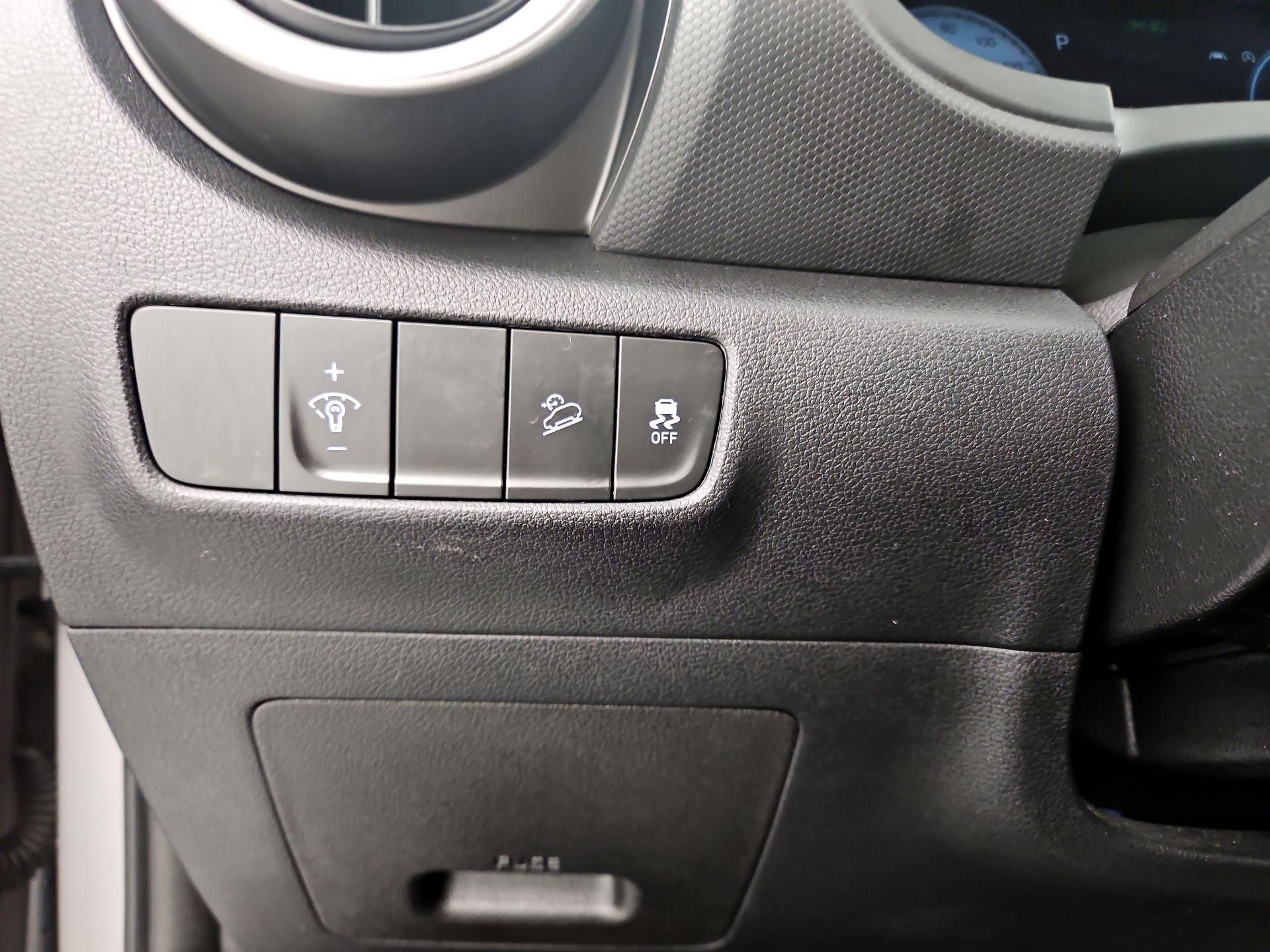 Thumbnail: 2022 Hyundai Kona - 13