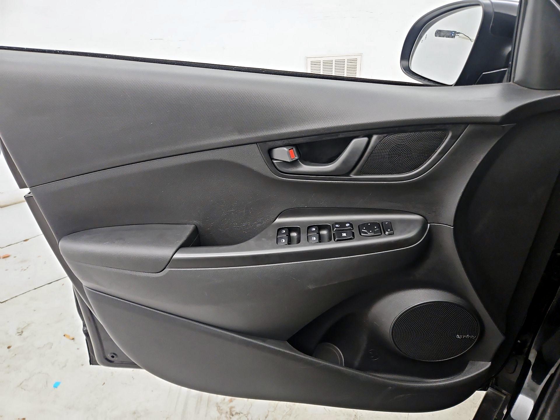 Thumbnail: 2020 Hyundai Kona - 12