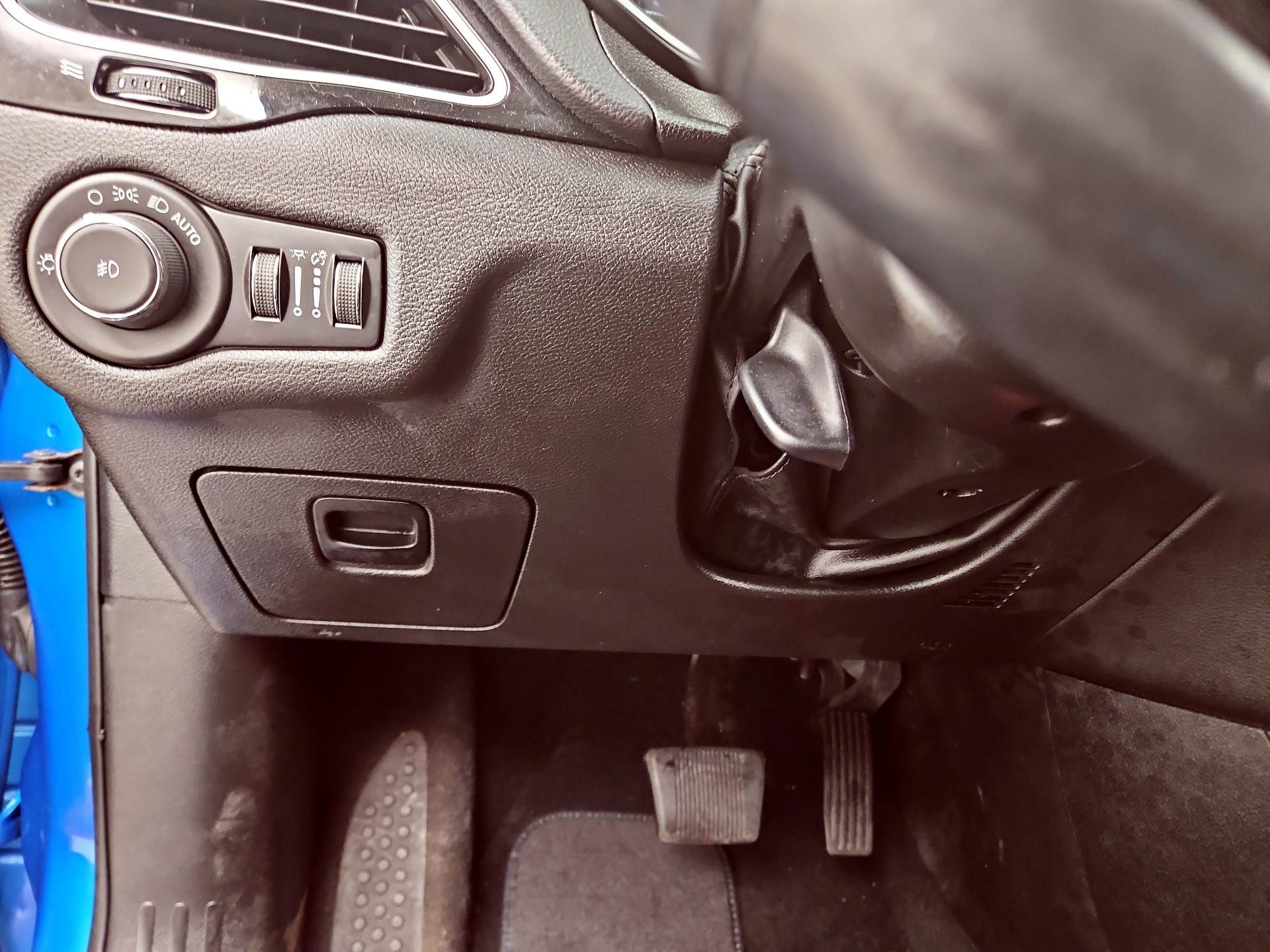 Thumbnail: 2021 Jeep Cherokee - 13