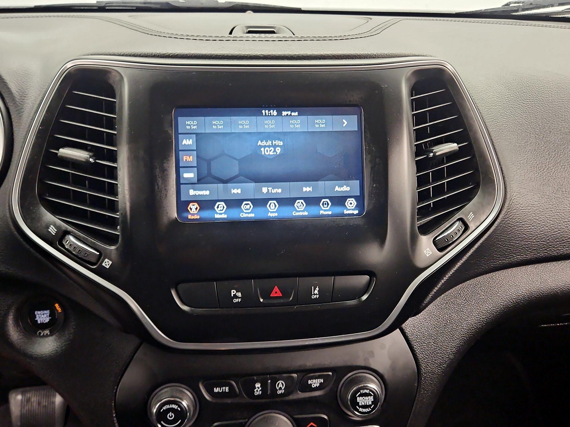 Thumbnail: 2021 Jeep Cherokee - 15