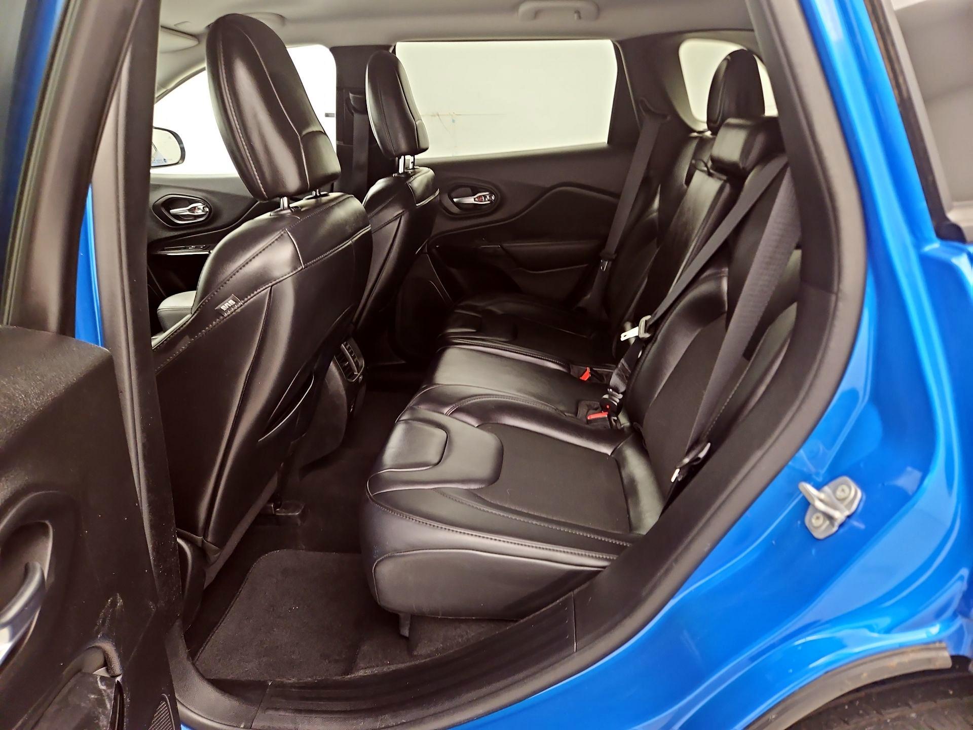 Thumbnail: 2021 Jeep Cherokee - 19