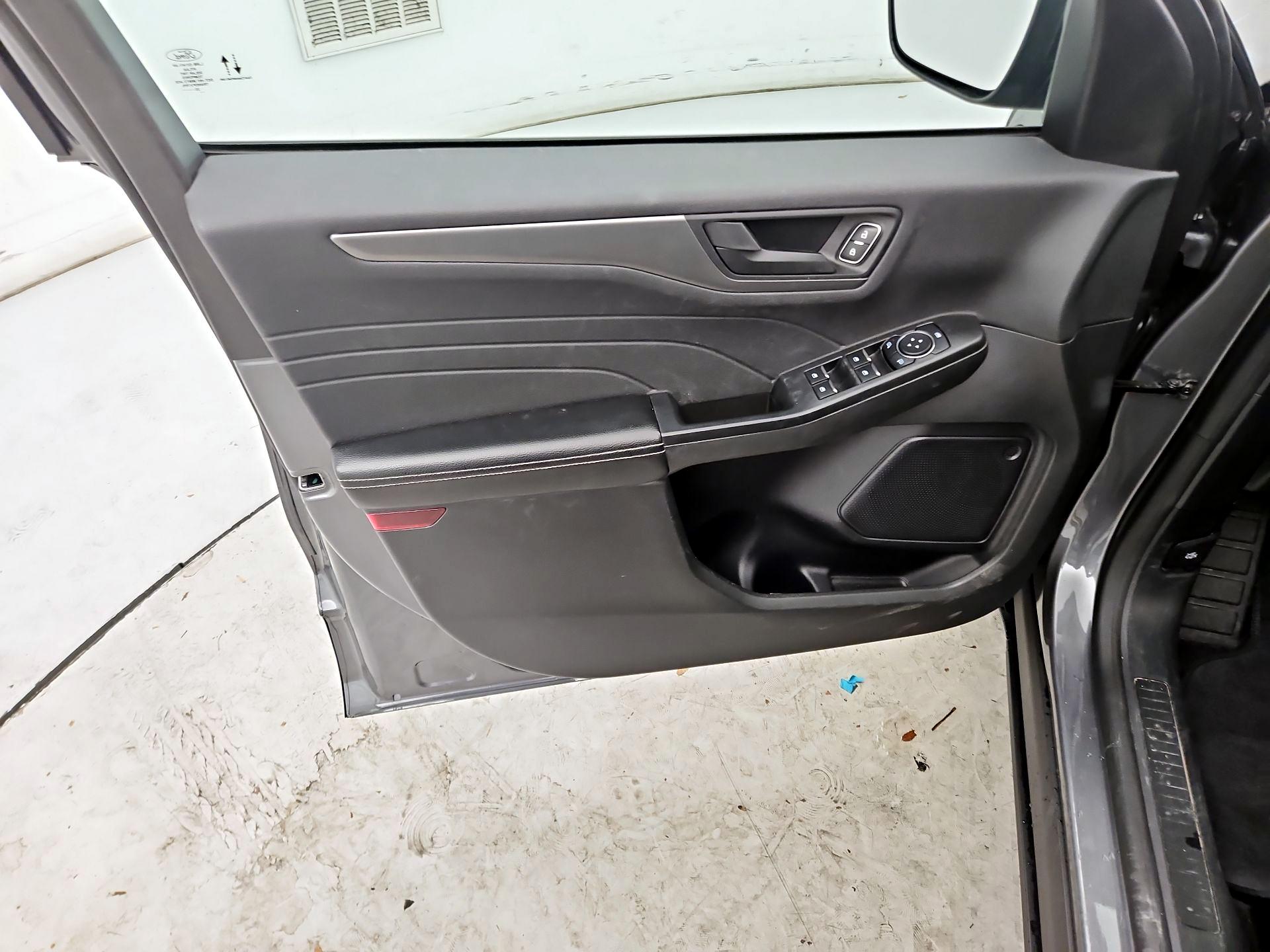 Thumbnail: 2023 Ford Escape - 12