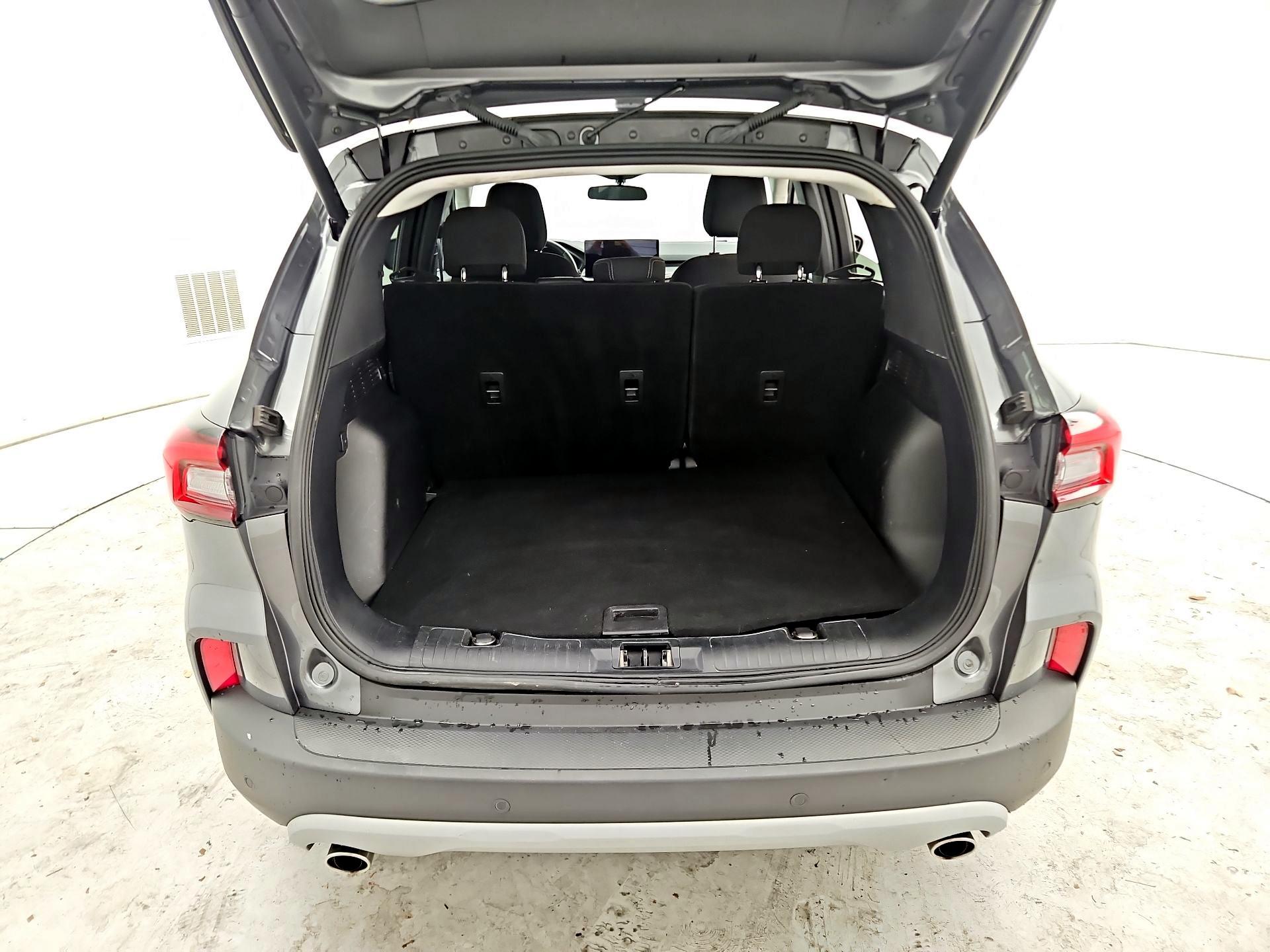 Thumbnail: 2023 Ford Escape - 20