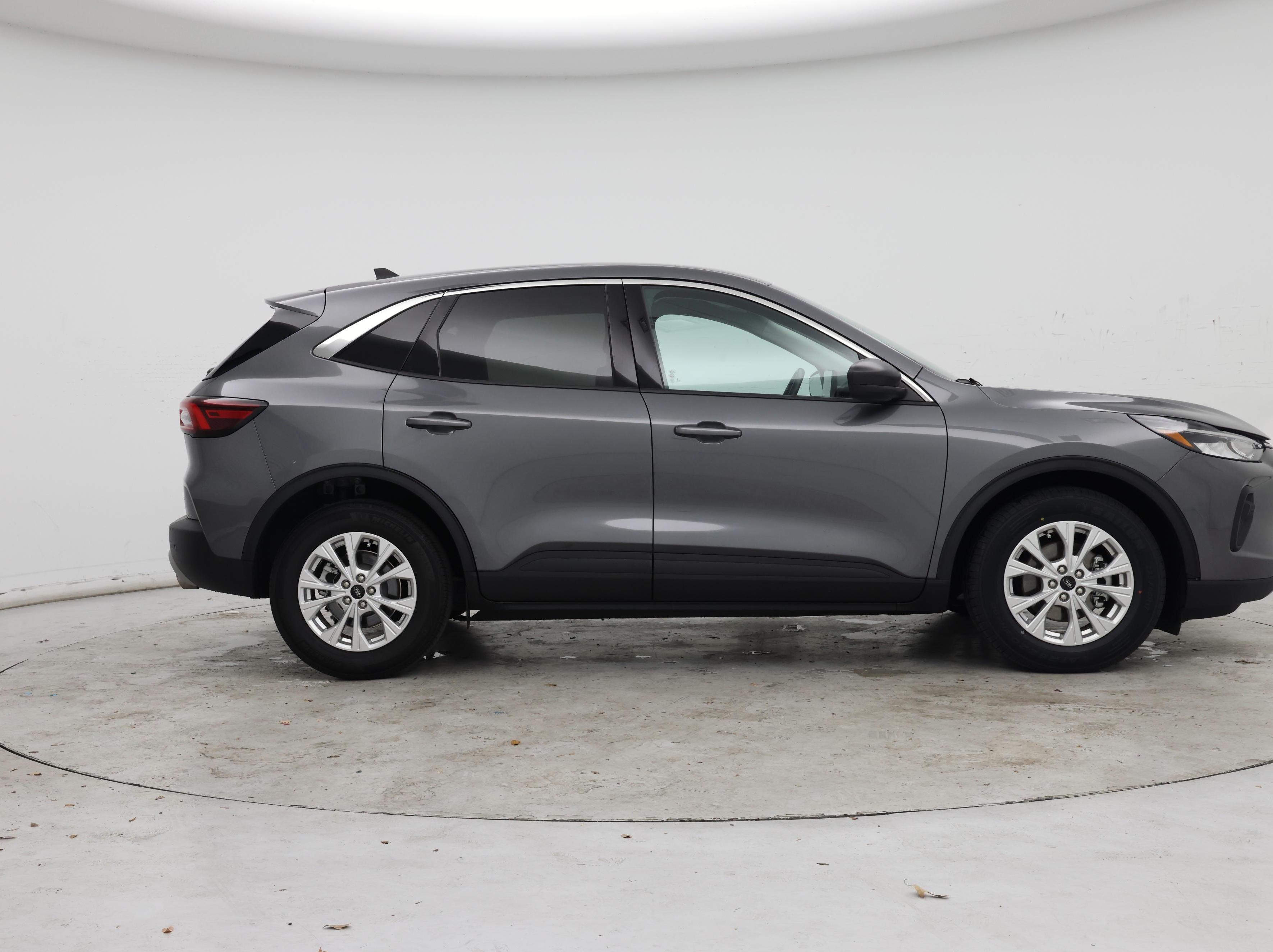 Thumbnail: 2023 Ford Escape - 7