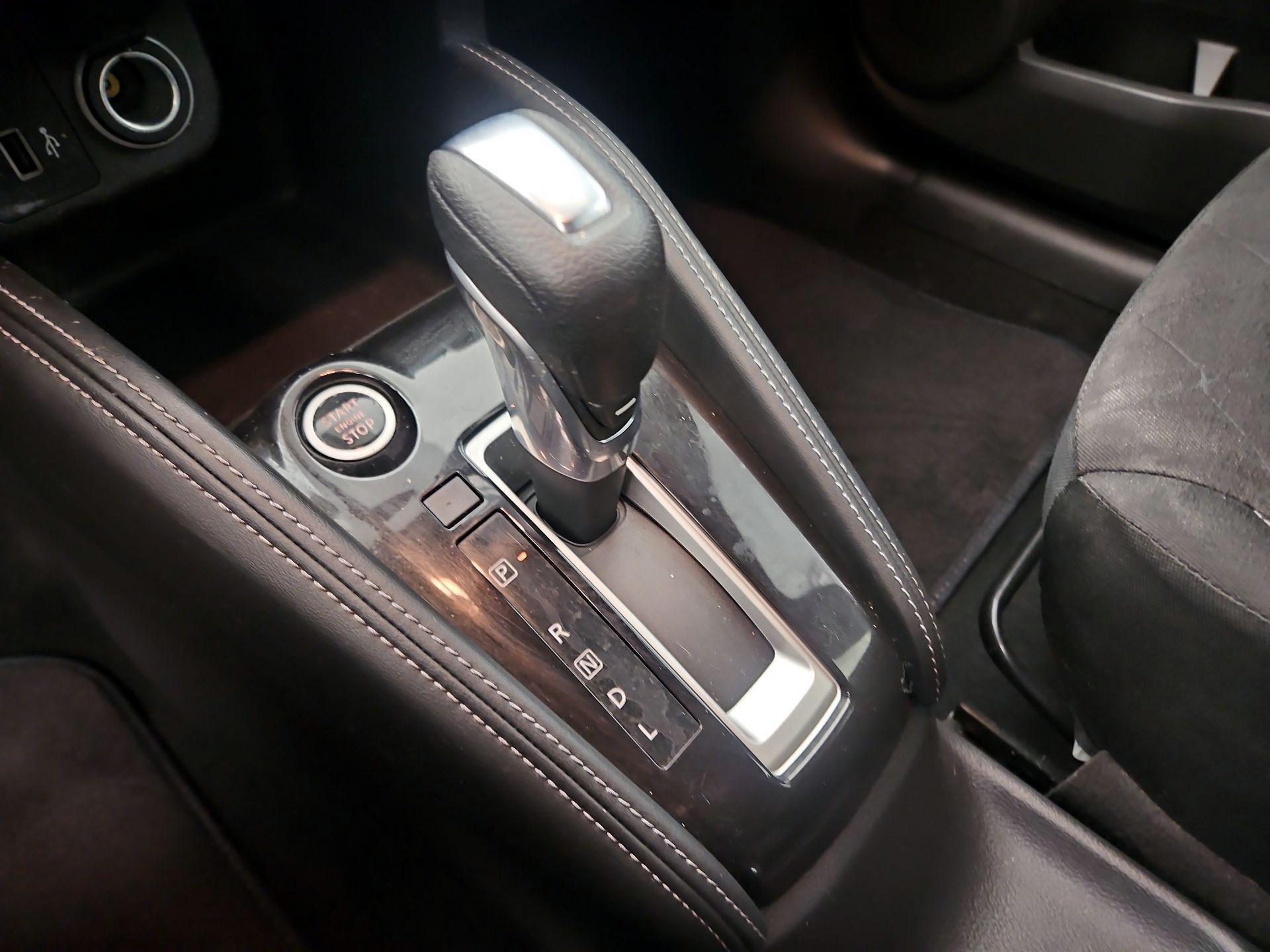 Thumbnail: 2020 Nissan Kicks - 17