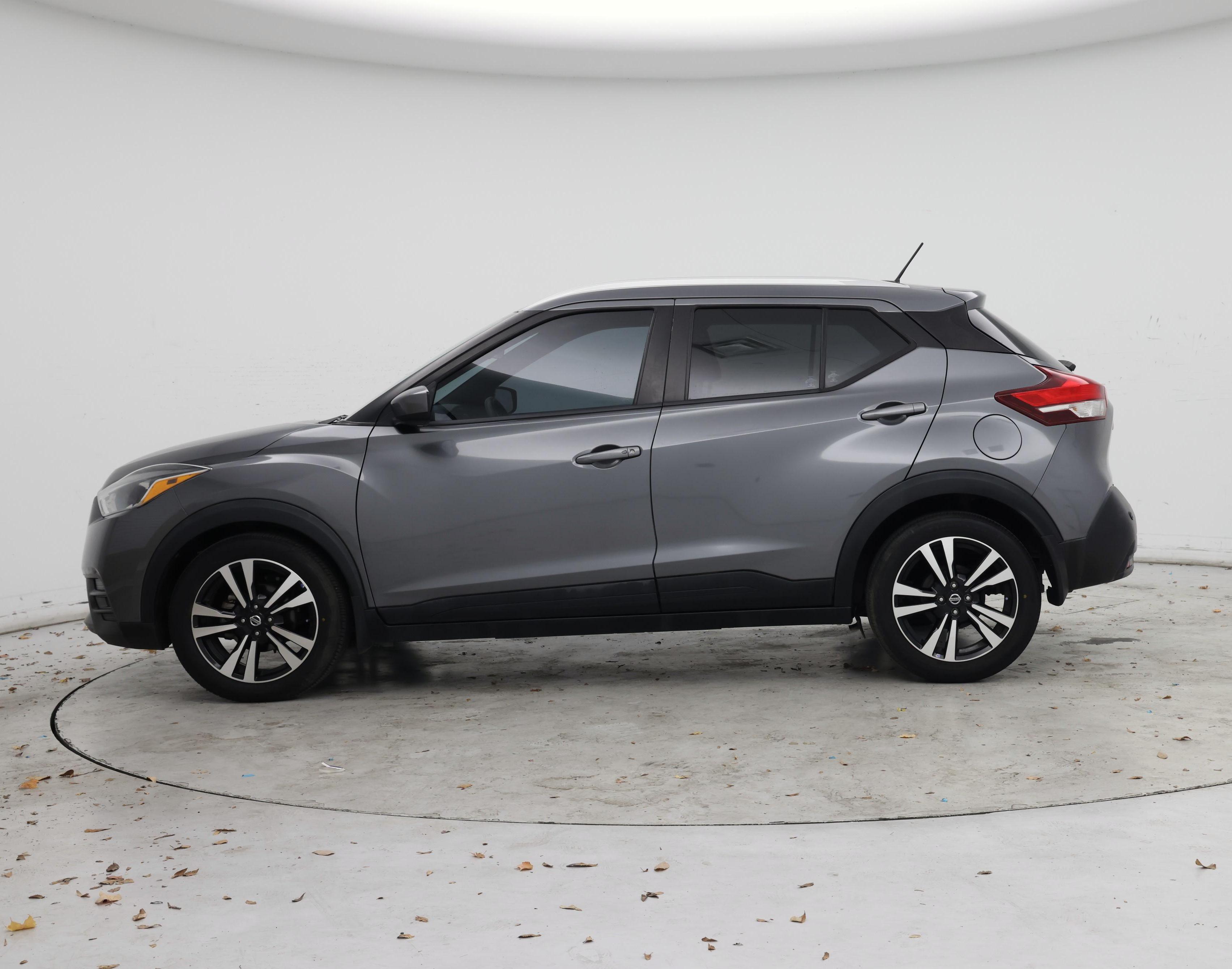 Thumbnail: 2020 Nissan Kicks - 3