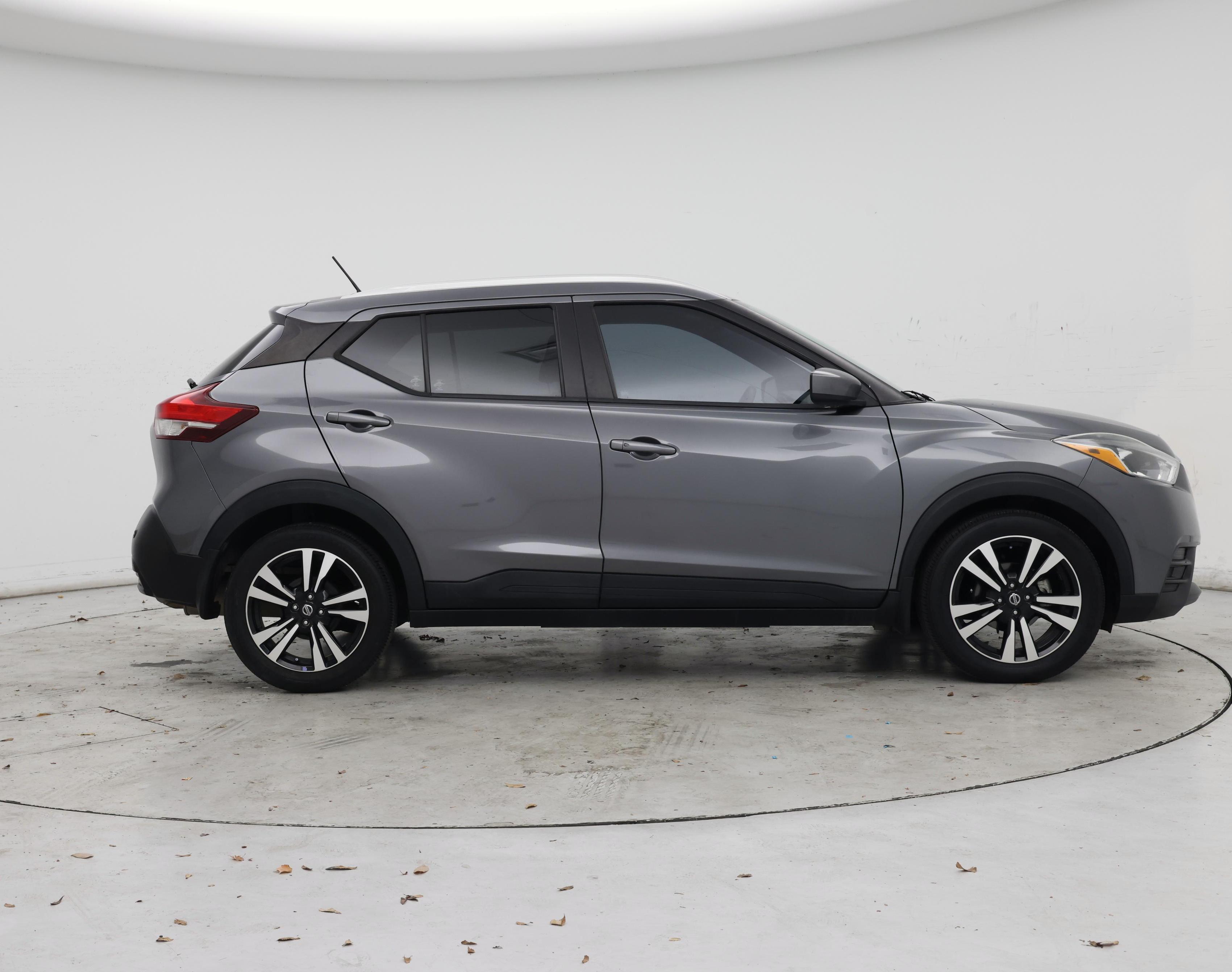 Thumbnail: 2020 Nissan Kicks - 7