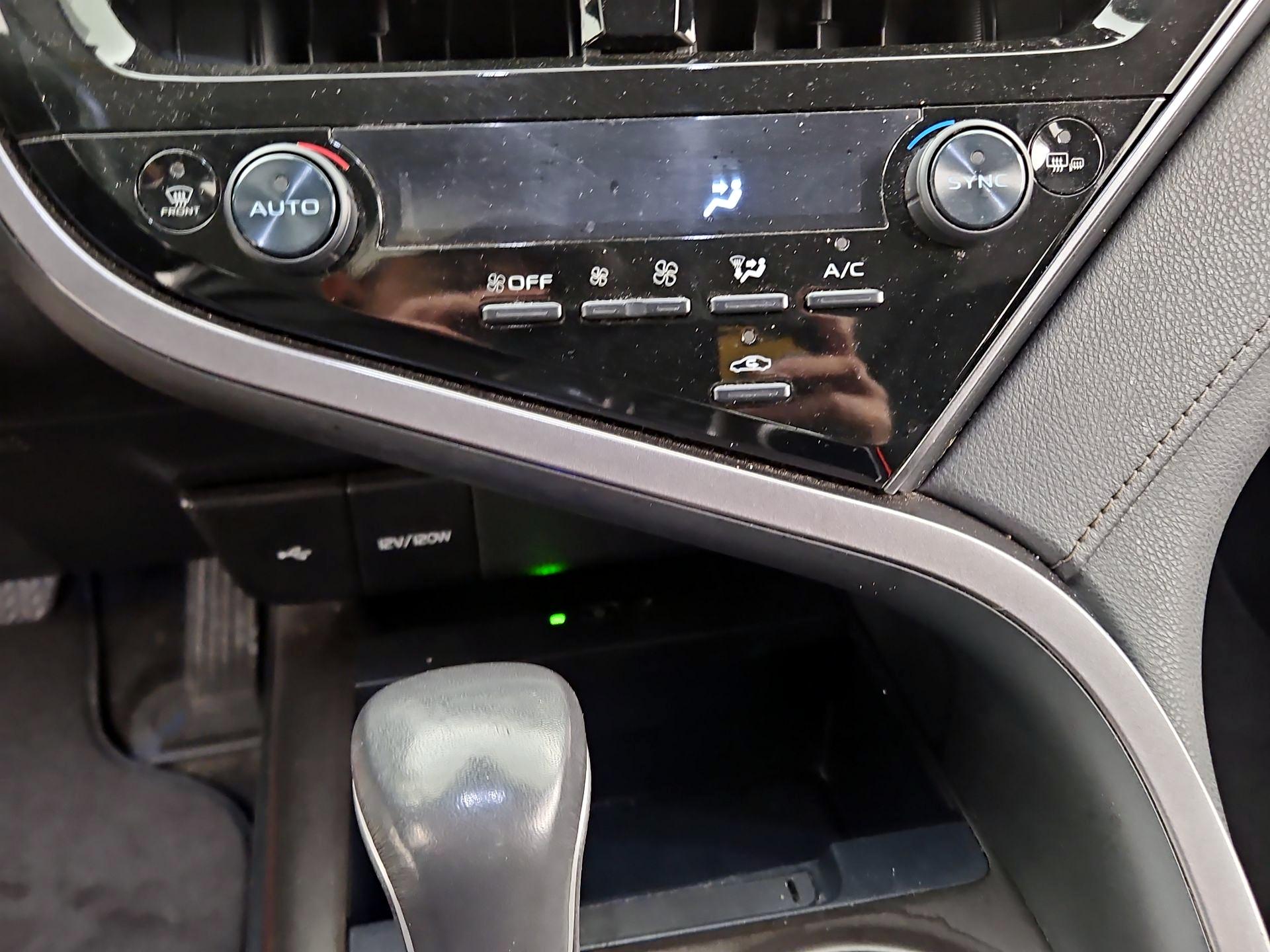 Thumbnail: 2023 Toyota Camry - 16