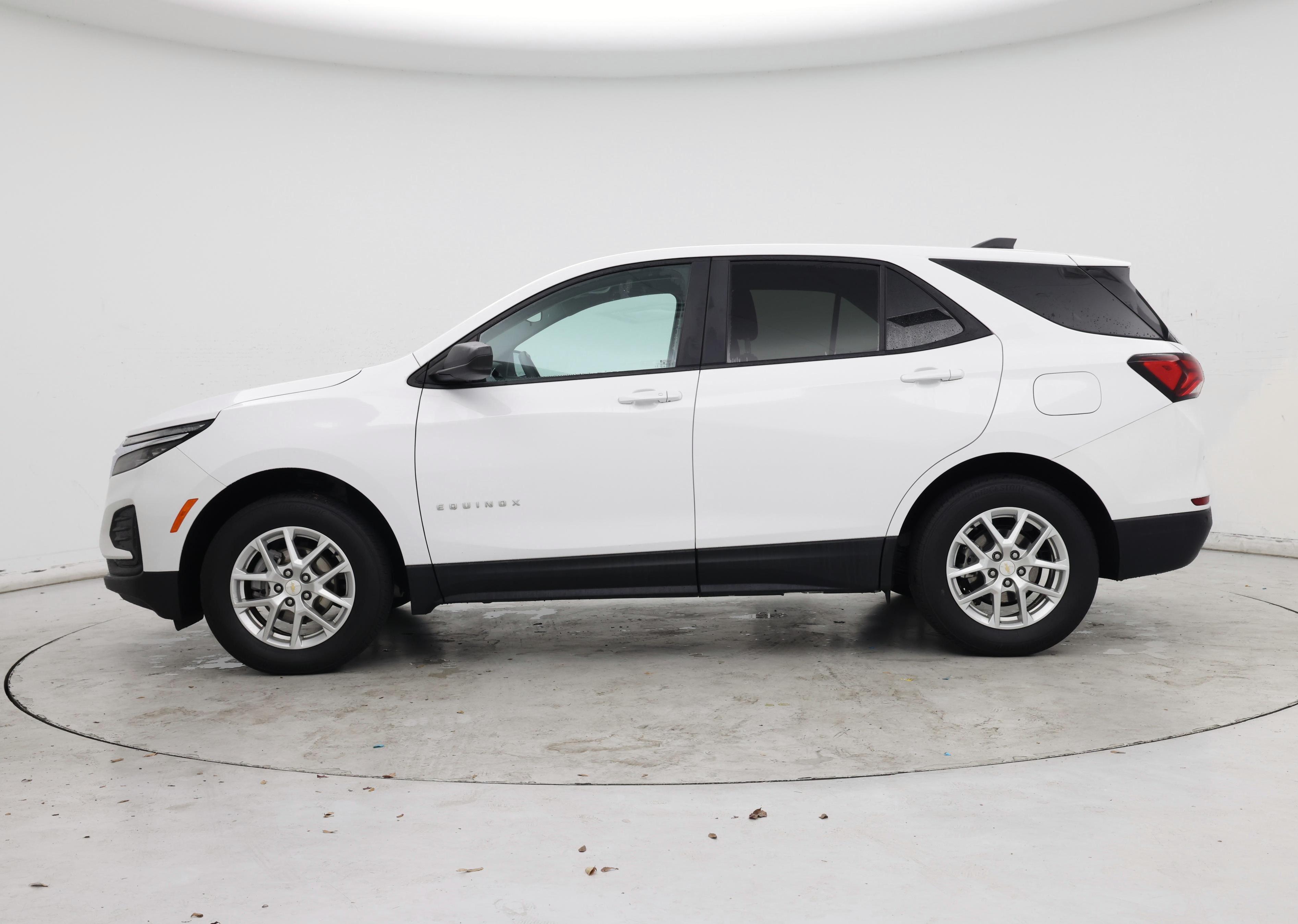 Thumbnail: 2023 Chevrolet Equinox - 3