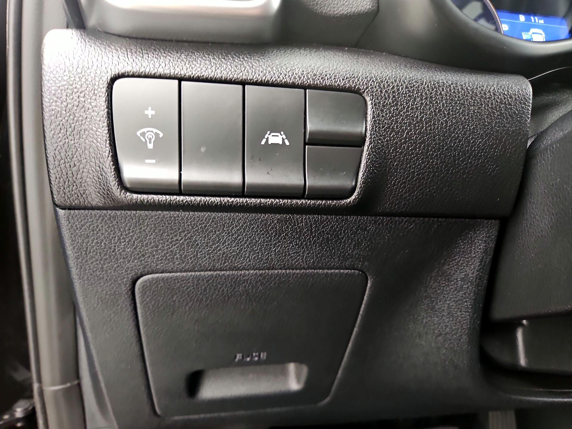 Thumbnail: 2022 Kia Sportage - 13