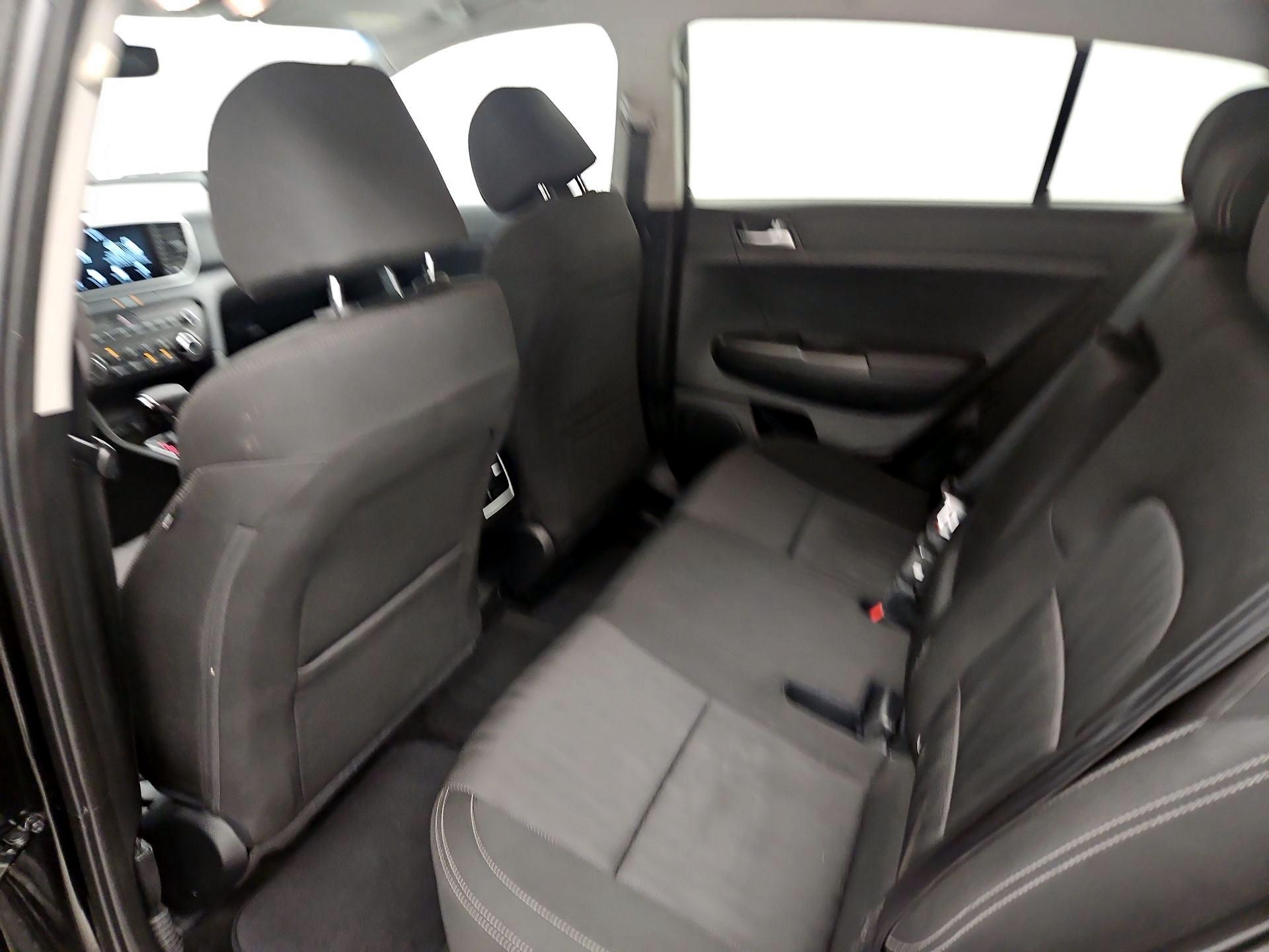 Thumbnail: 2022 Kia Sportage - 18