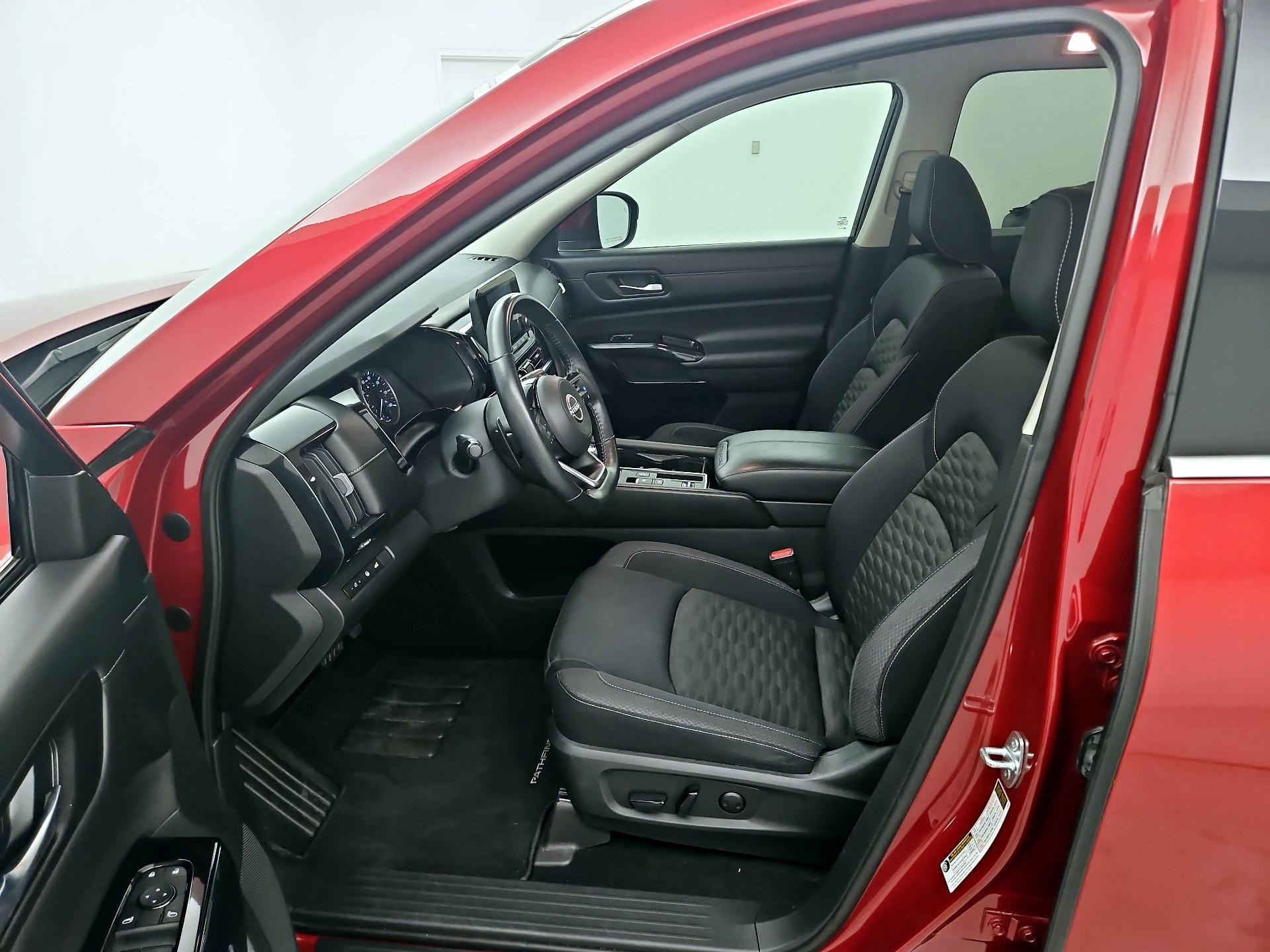 Thumbnail: 2022 Nissan Pathfinder - 11