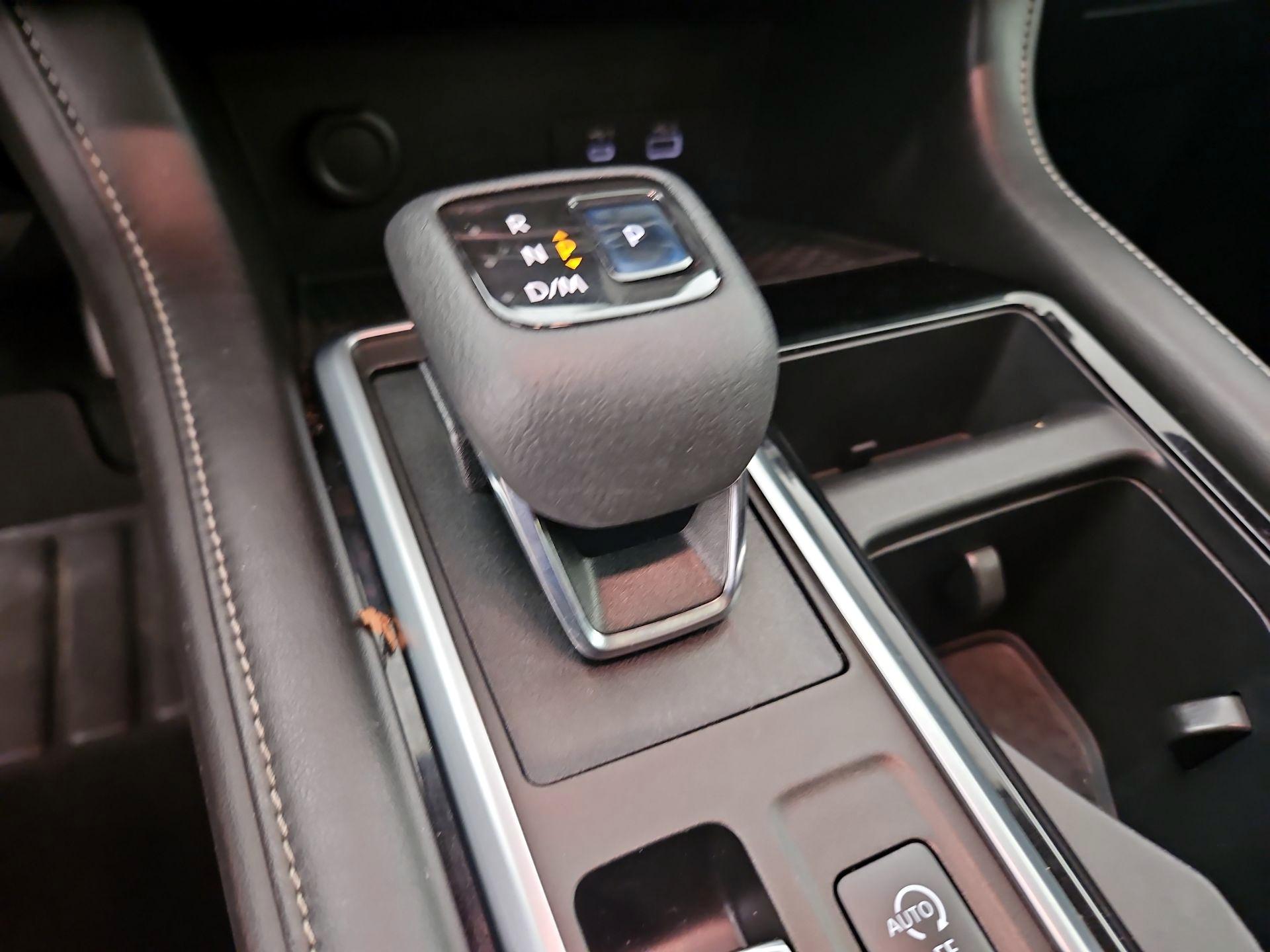 Thumbnail: 2022 Nissan Pathfinder - 17