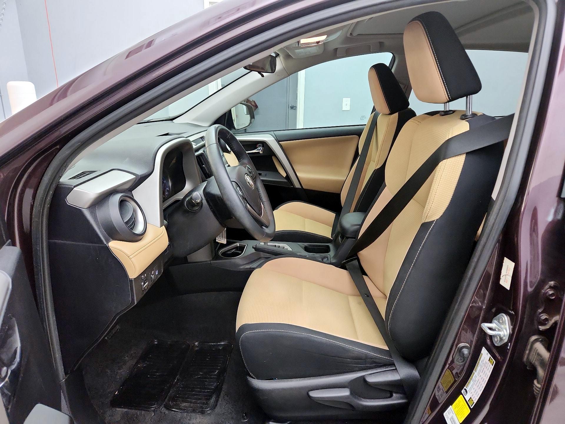 Thumbnail: 2017 Toyota RAV4 - 11