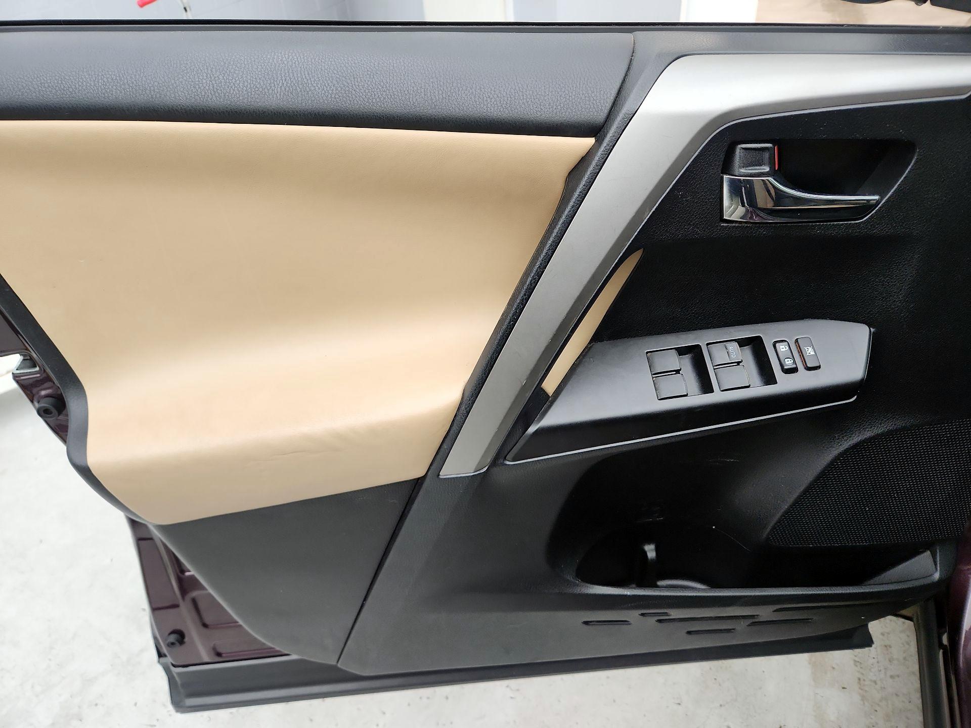 Thumbnail: 2017 Toyota RAV4 - 12