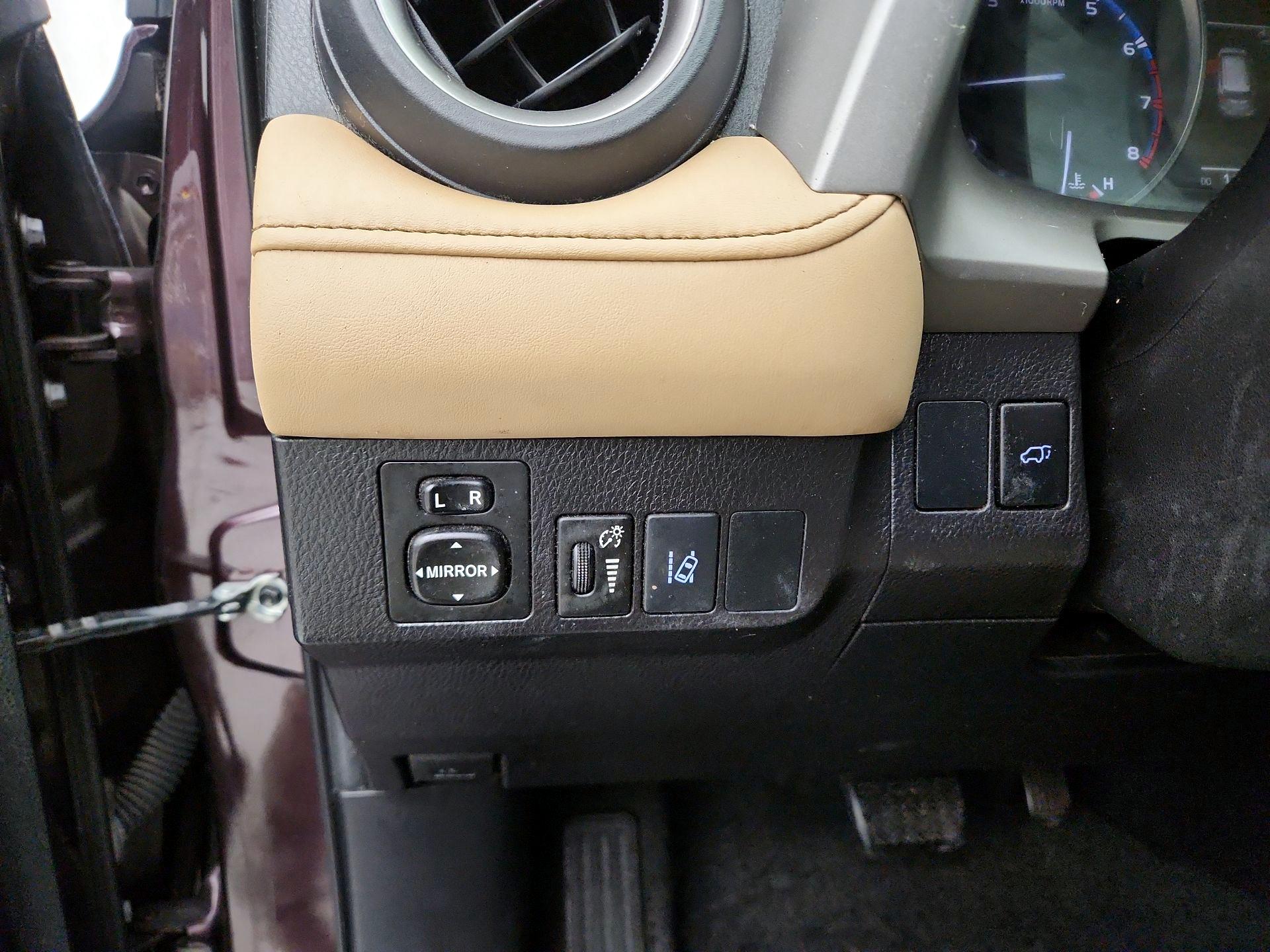 Thumbnail: 2017 Toyota RAV4 - 13