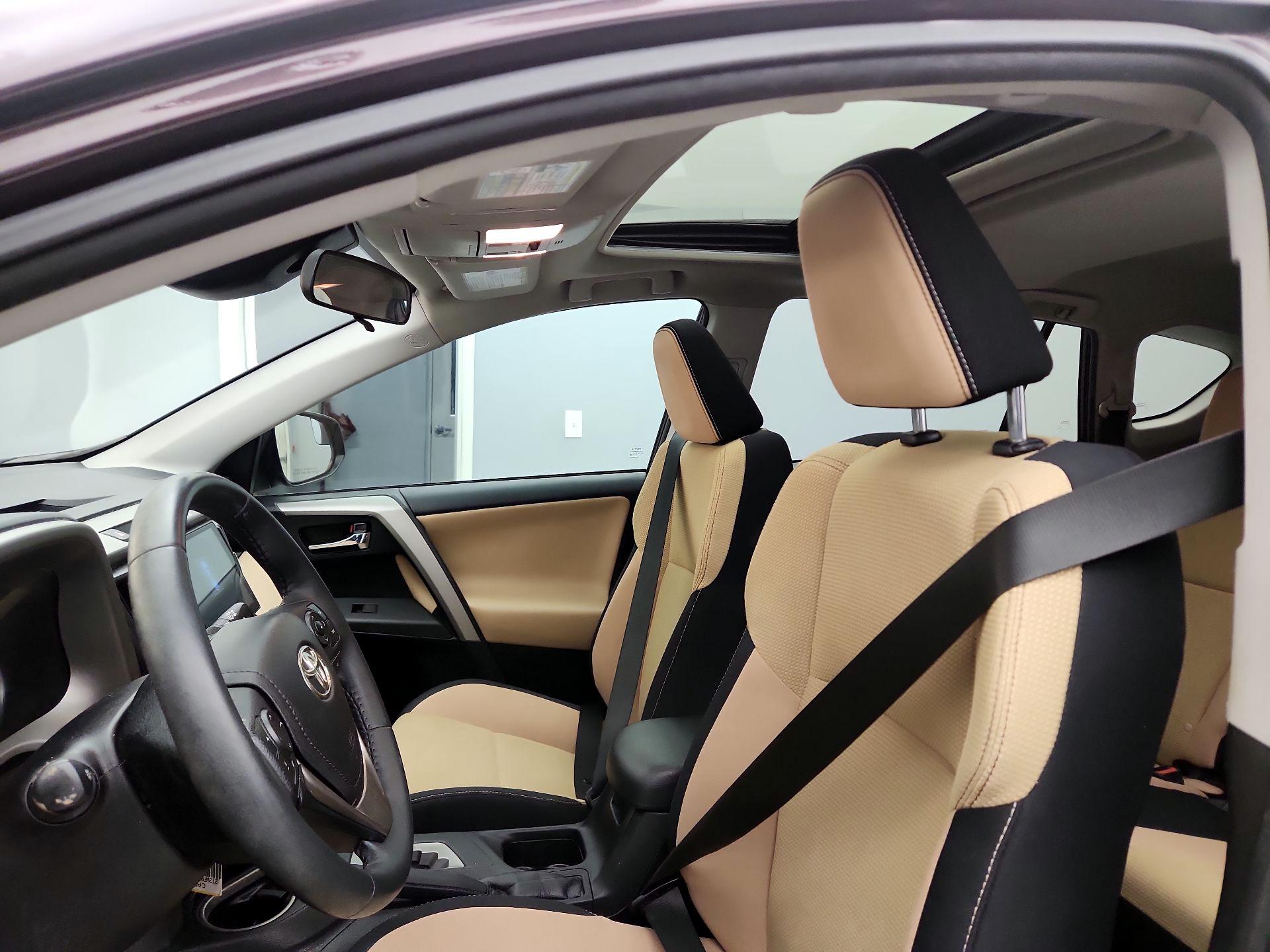 Thumbnail: 2017 Toyota RAV4 - 19