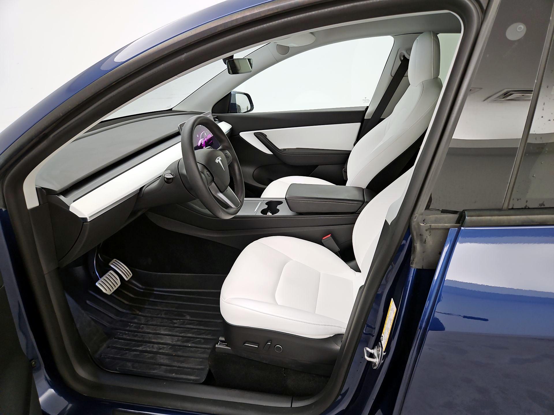 Thumbnail: 2022 Tesla Model Y - 11