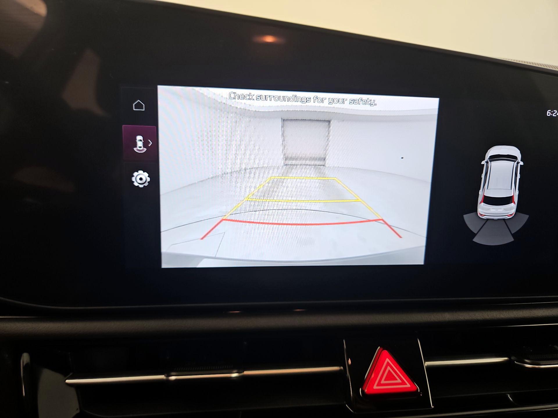 Thumbnail: 2025 Kia Niro - 15