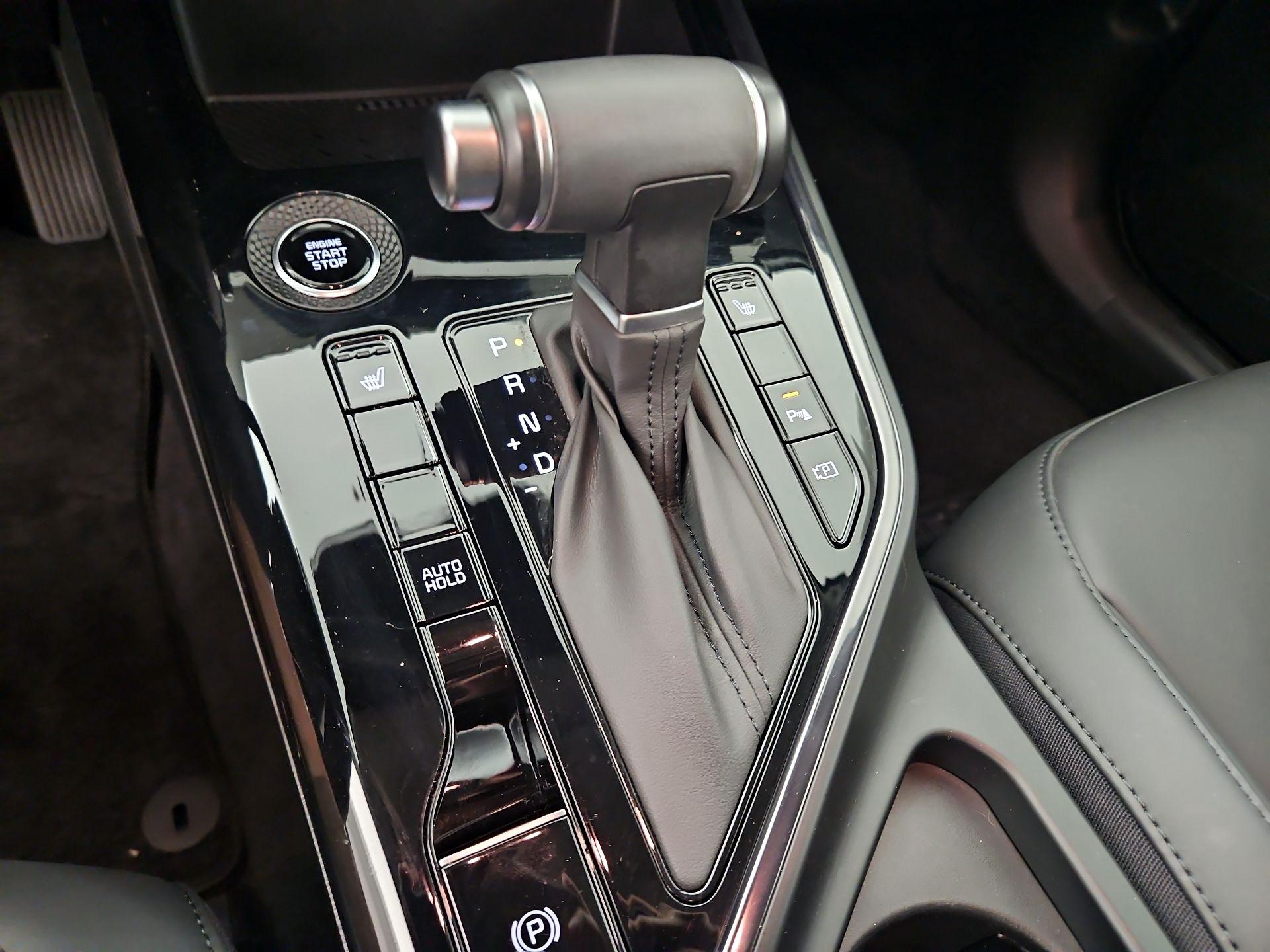 Thumbnail: 2025 Kia Niro - 18