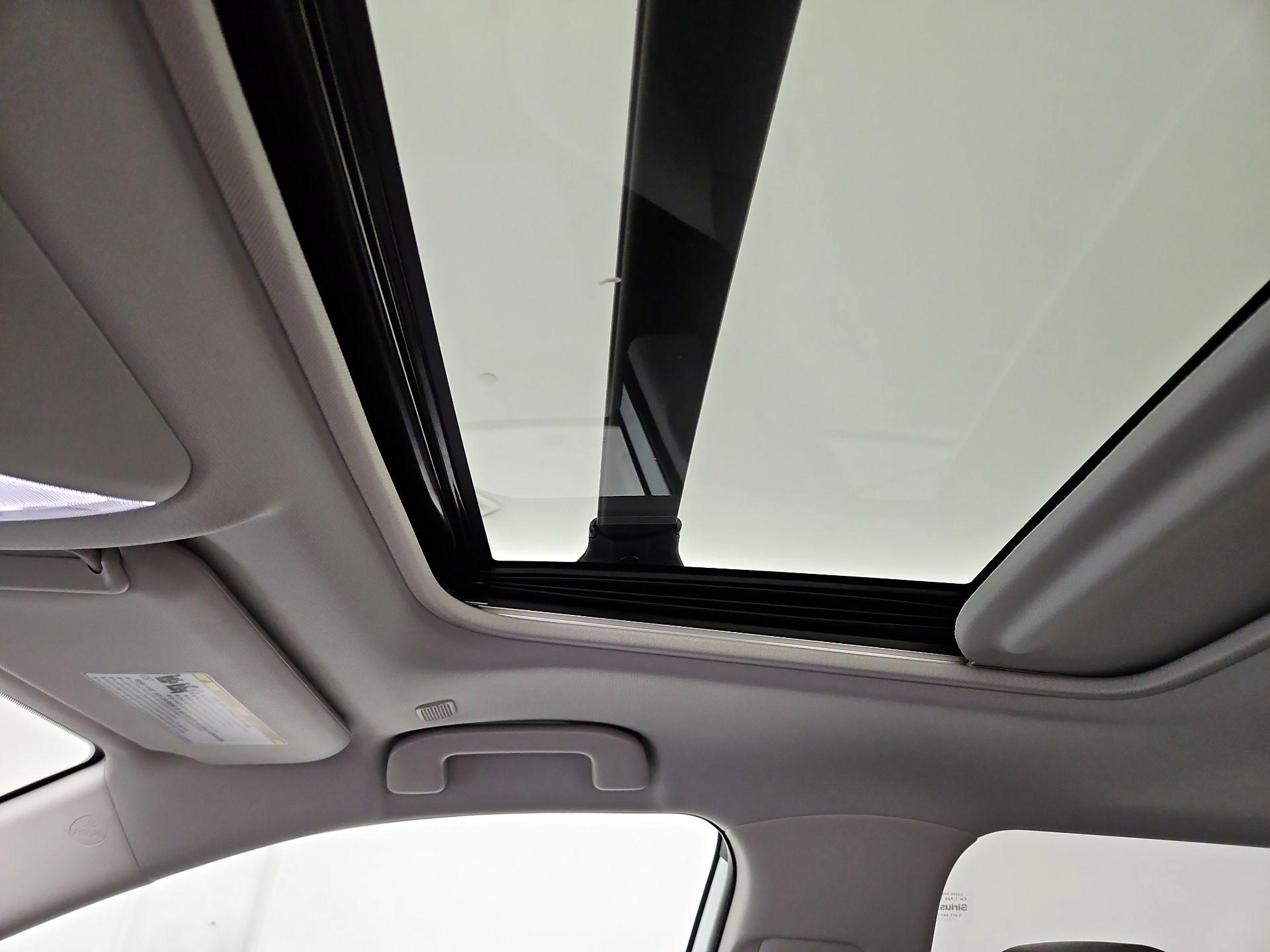 Thumbnail: 2025 Toyota RAV4 - 19