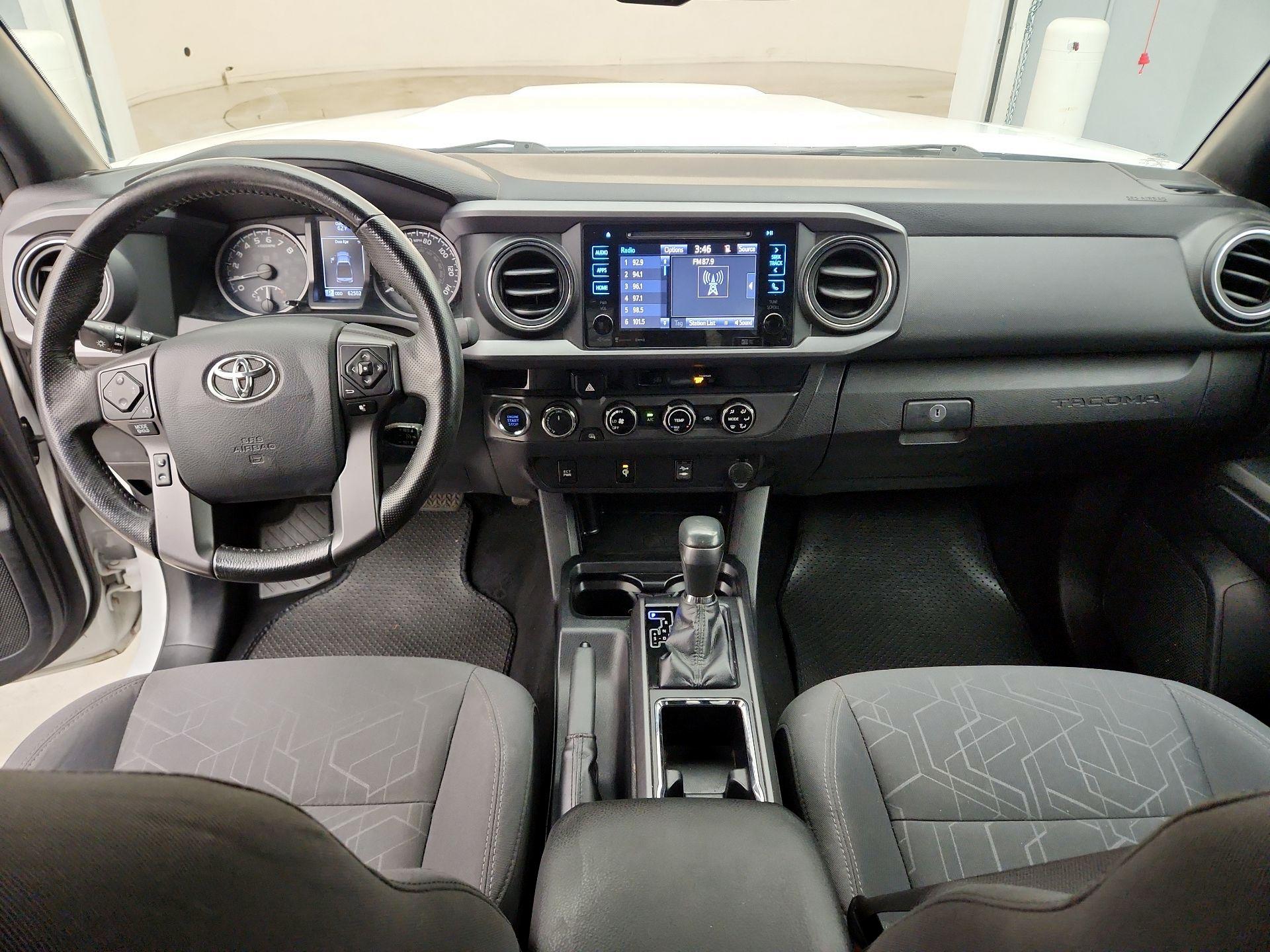 Thumbnail: 2017 Toyota Tacoma - 9